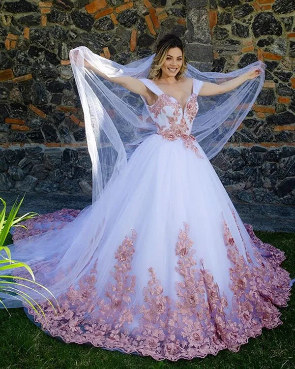 2020 Elegant Lace Wedding Dress Ball Gown Cap Sleeves Blush Appliques Princess Bridal Gowns