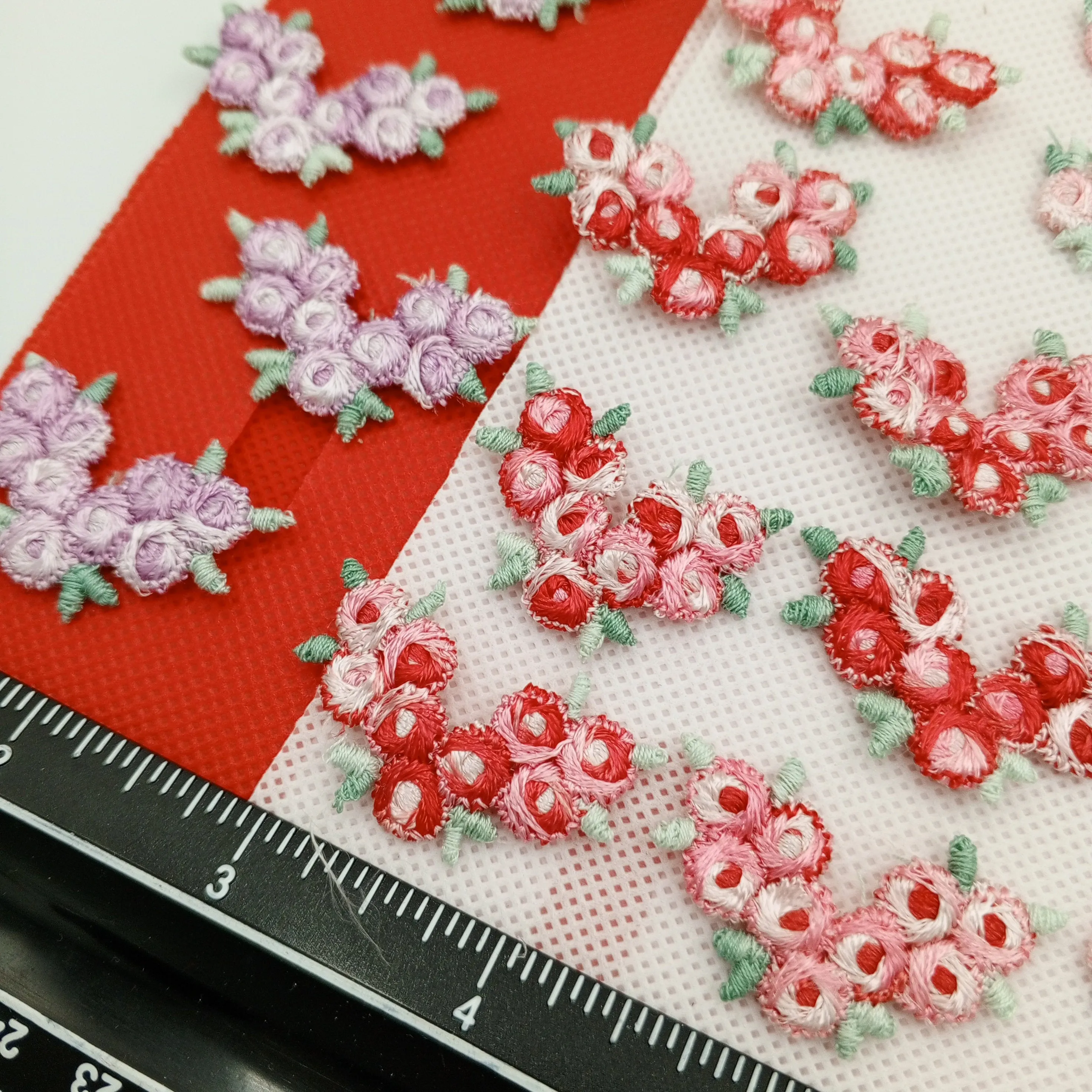 30 pieces FLORAL VINTAGE appliques purple green red pink flower Patches #146