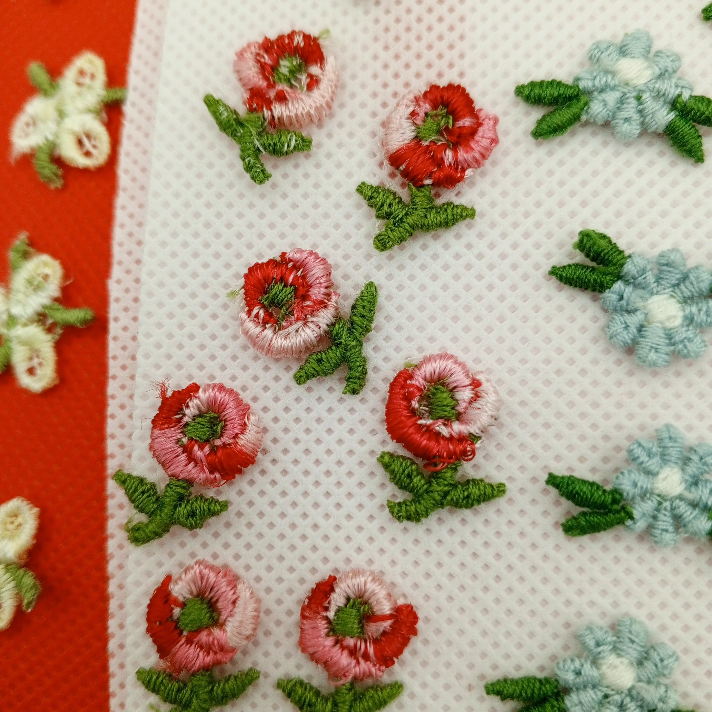 50 pieces FLORAL VINTAGE appliques blue white green pastel green pink red flower Patches #150