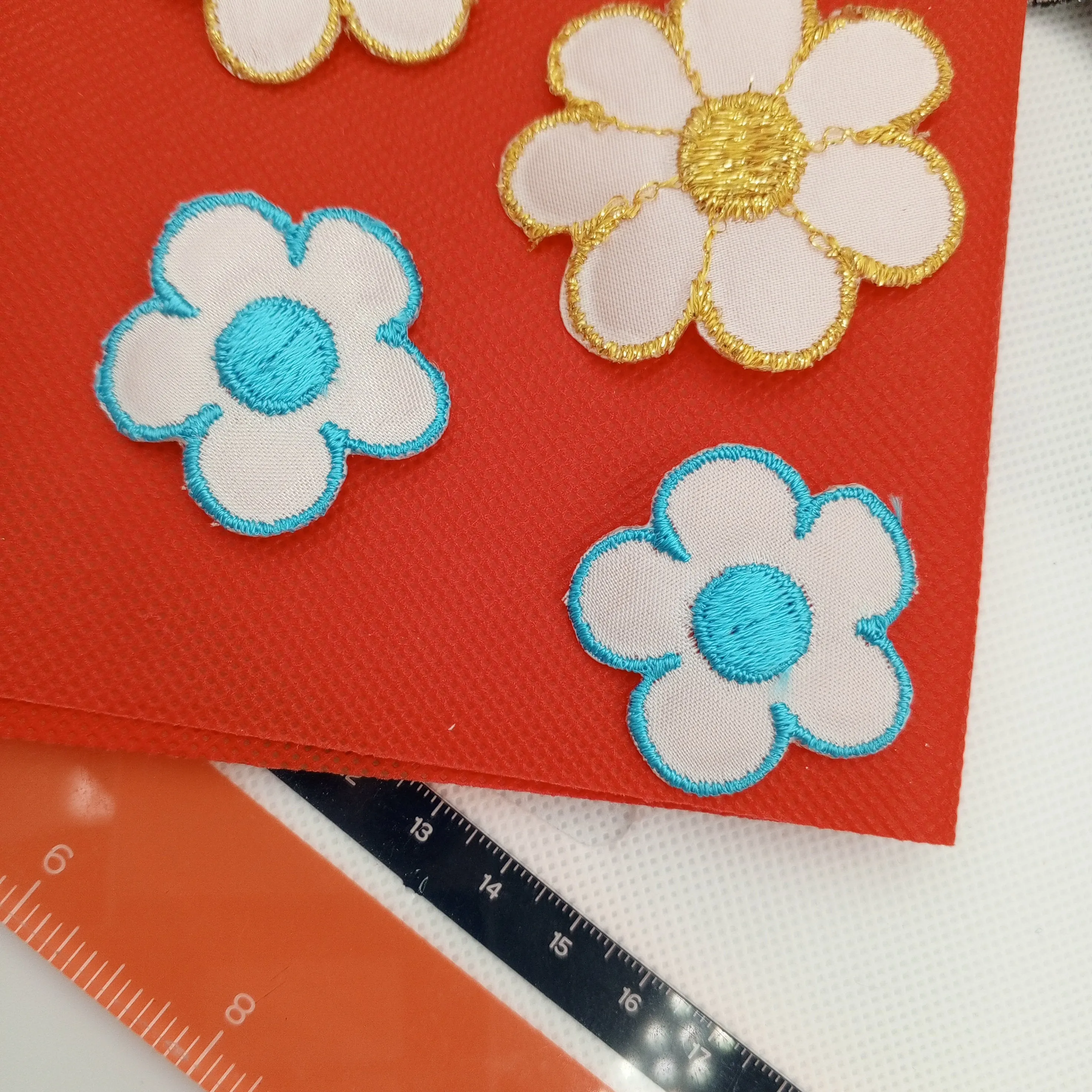 6 pieces FLORAL VINTAGE appliques metallic gold white silver black turquoise flower Patches #133