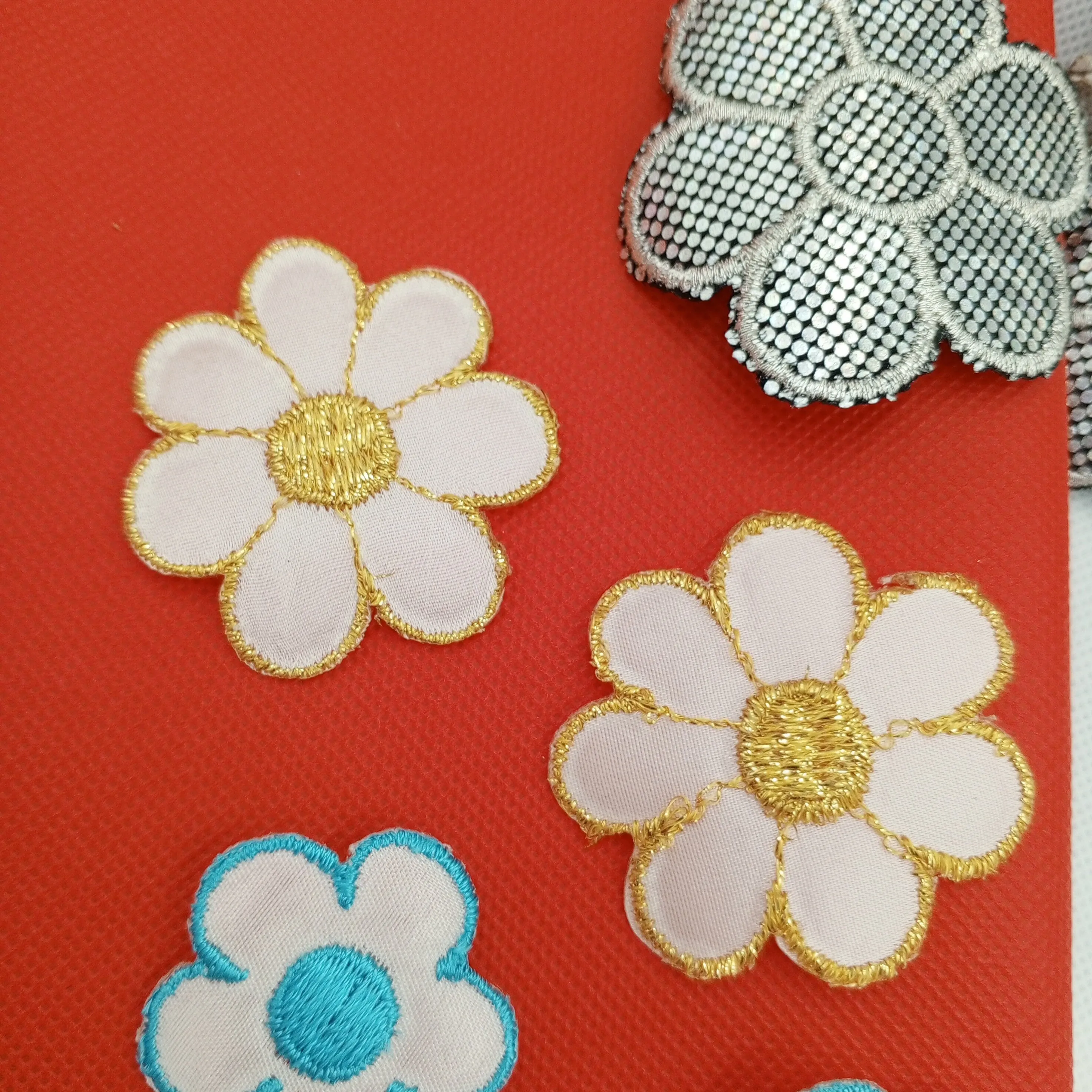 6 pieces FLORAL VINTAGE appliques metallic gold white silver black turquoise flower Patches #133