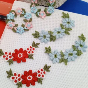 6 pieces FLORAL VINTAGE appliqués pink cyan green red white flower Patches #122