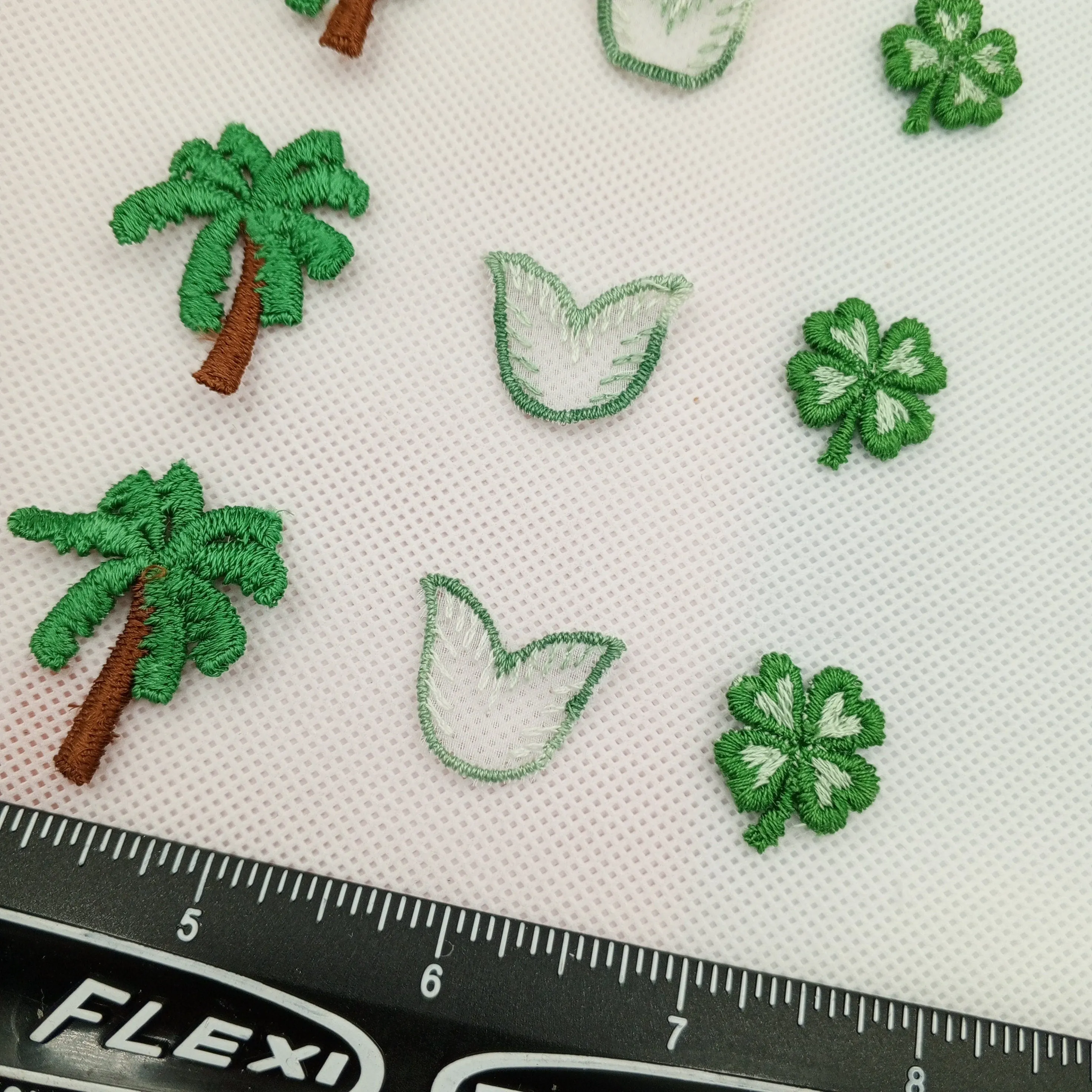 9 pieces FLORAL VINTAGE appliques green light green brown flower Patches #154