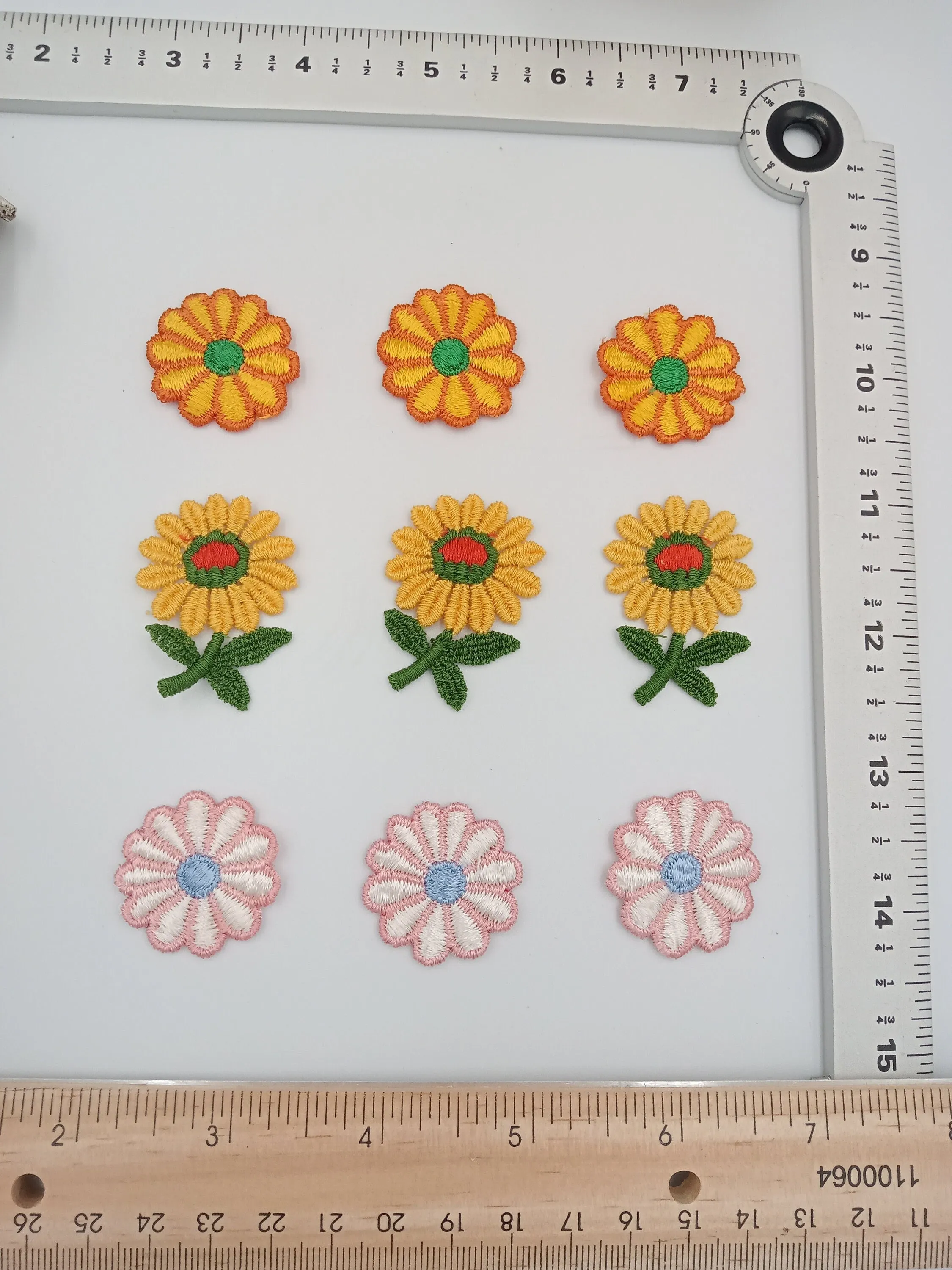 9 pieces FLORAL VINTAGE appliqués white light blue orange yellow green red pink flower Patches #105