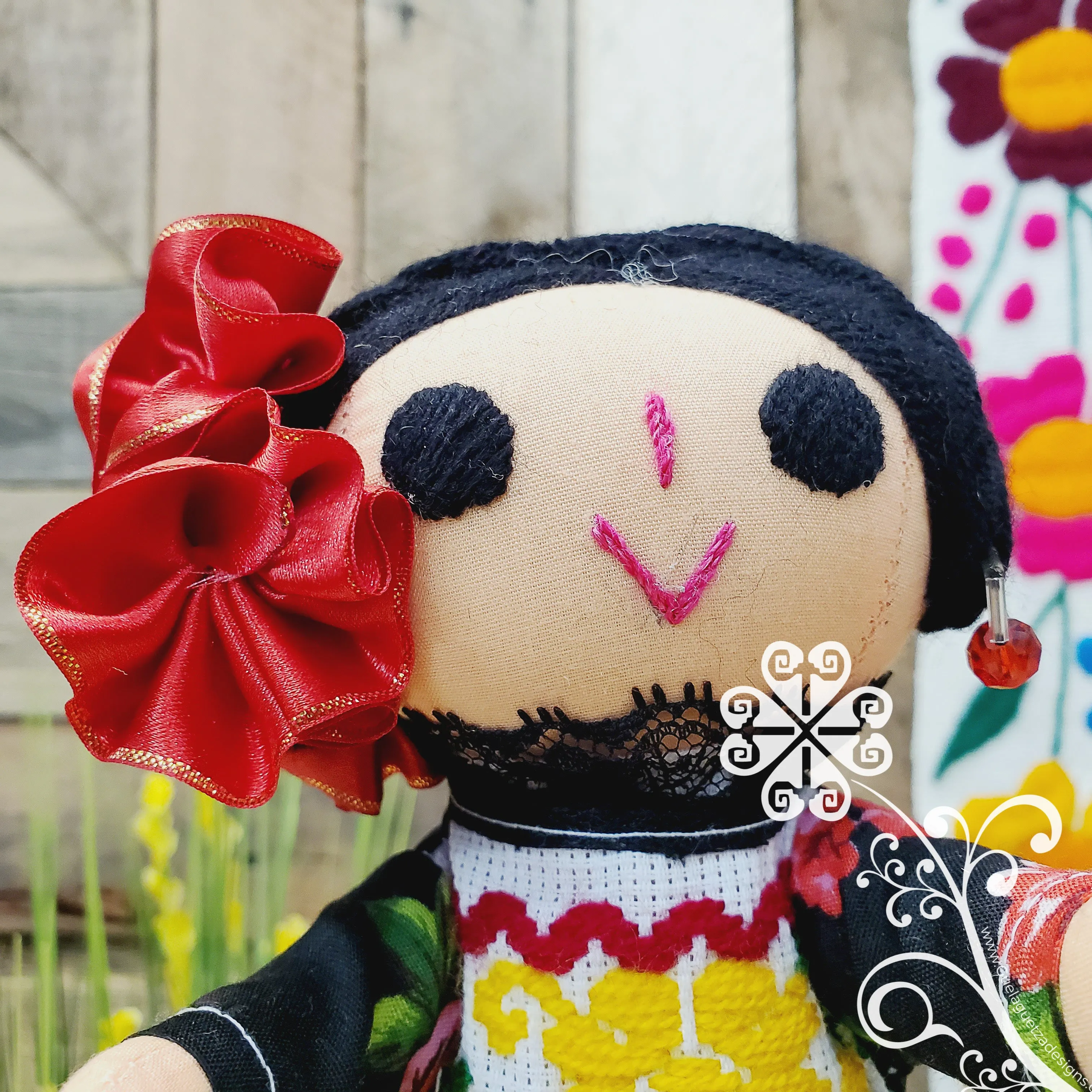 Chelita Mexican Otomi Doll - Fina