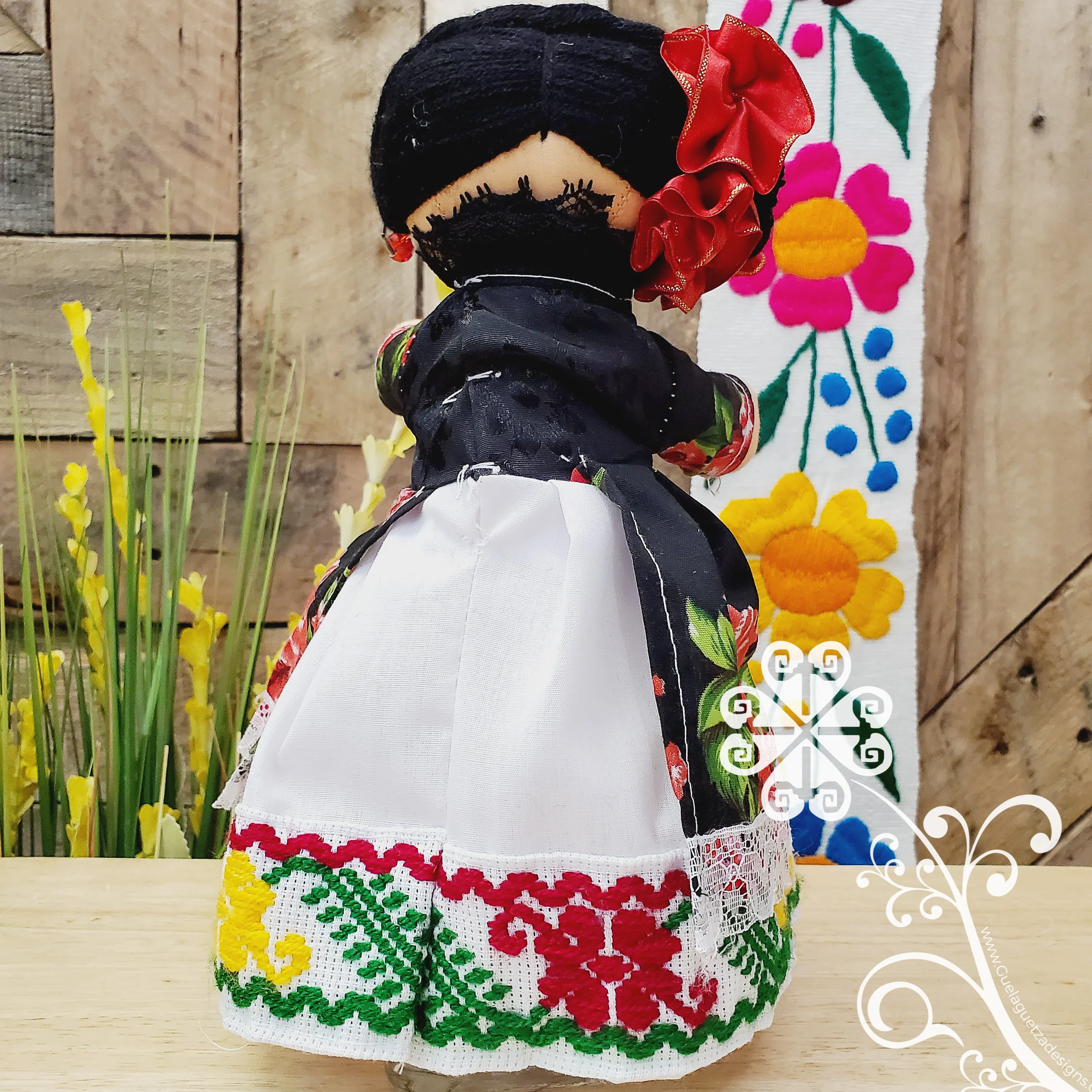 Chelita Mexican Otomi Doll - Fina