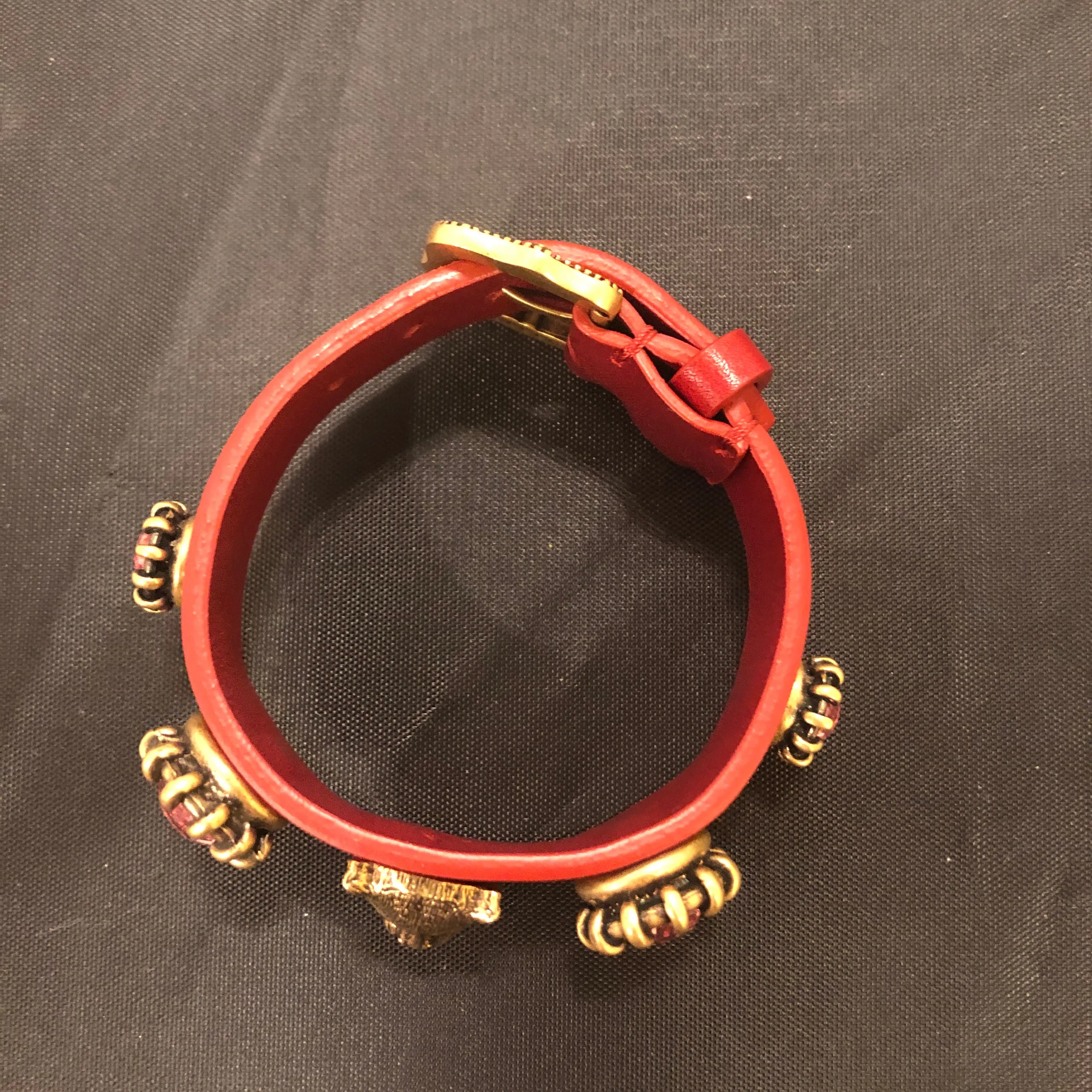 Gucci Crystal Feline Head Leather Bracelet in Red