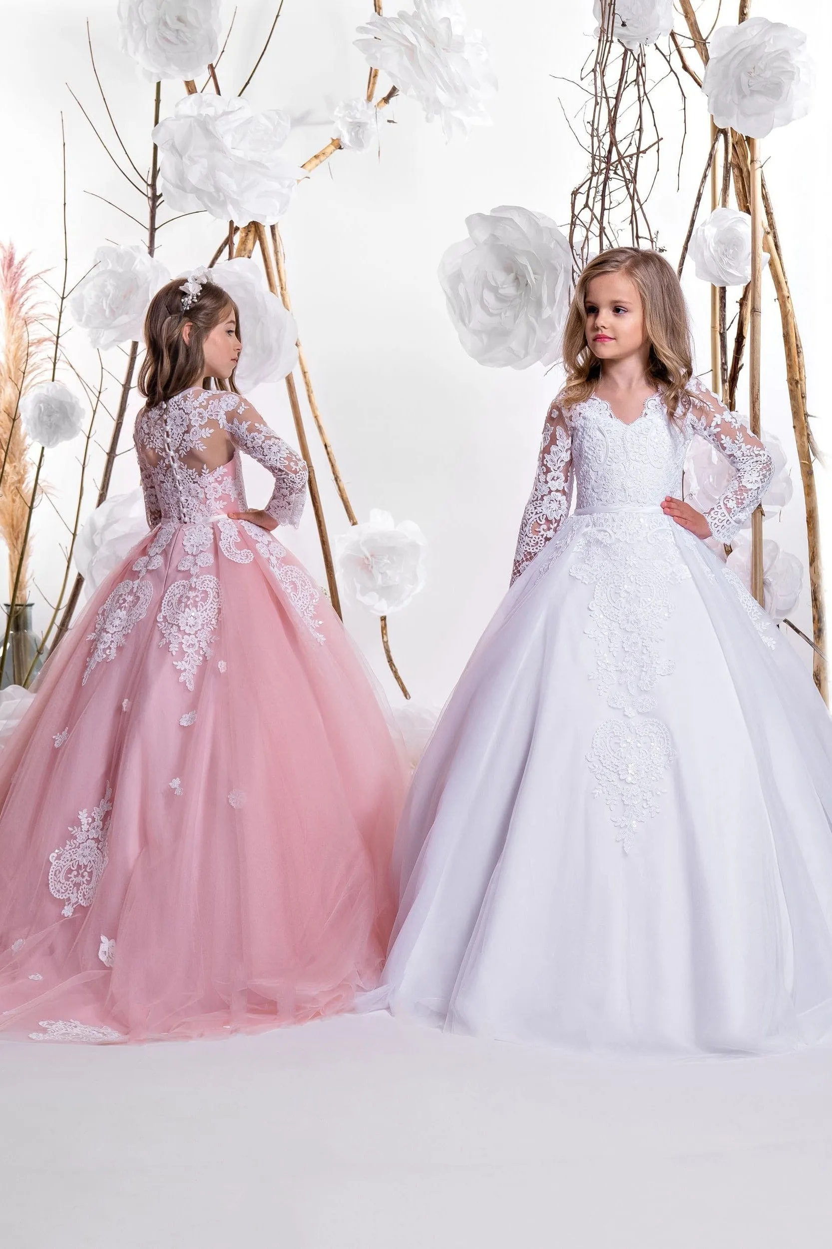 Korine Lace Girls Dress for Communions with Long Sleeves