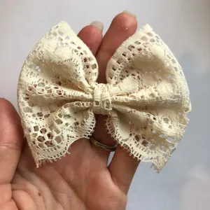 Large ivory lace - aug