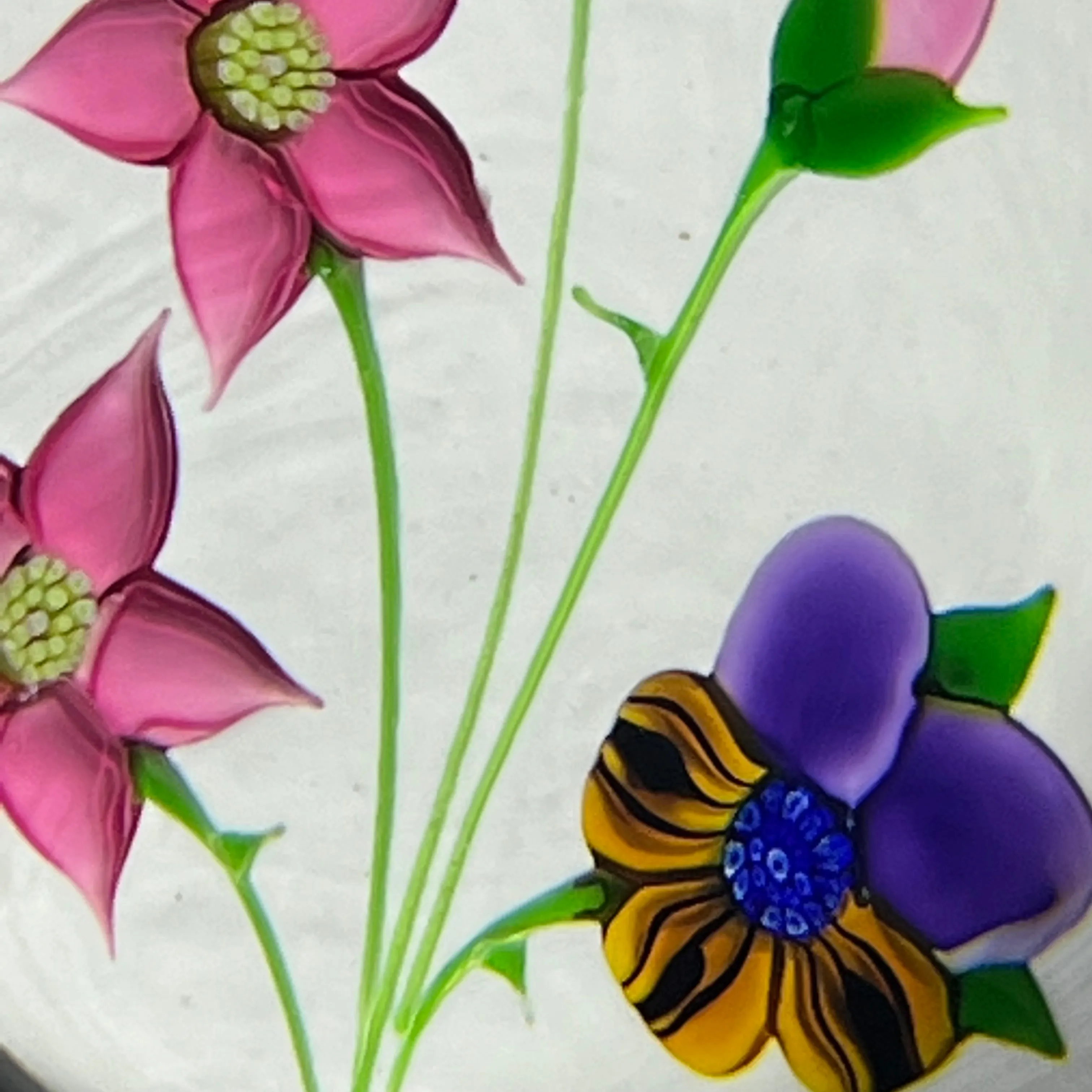 LE Caithness Whitefriars 1985 Flamework Pansy Bouquet on Opaque White Ground