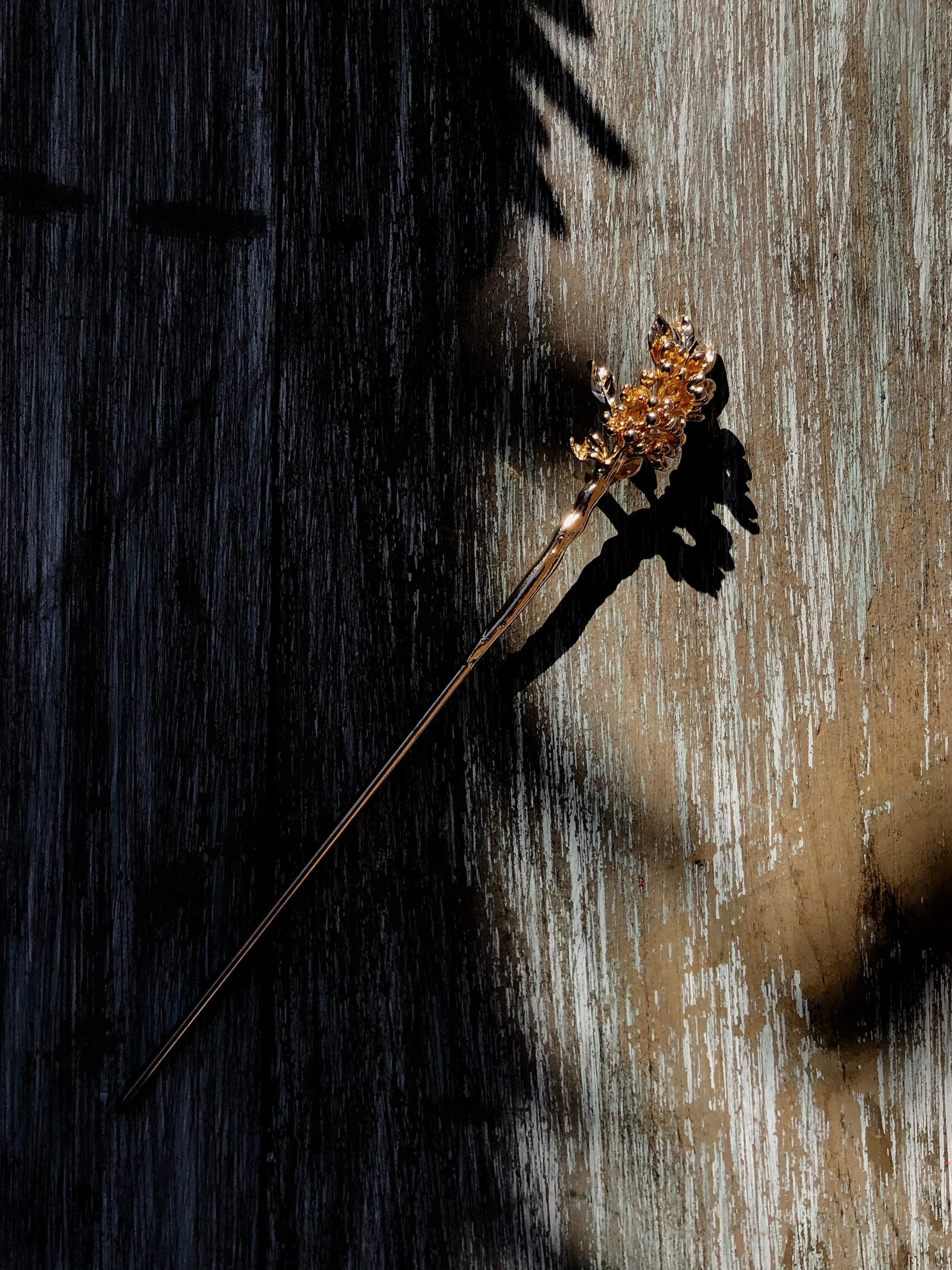 Lilac Flower Garden Gold Hair Stick
