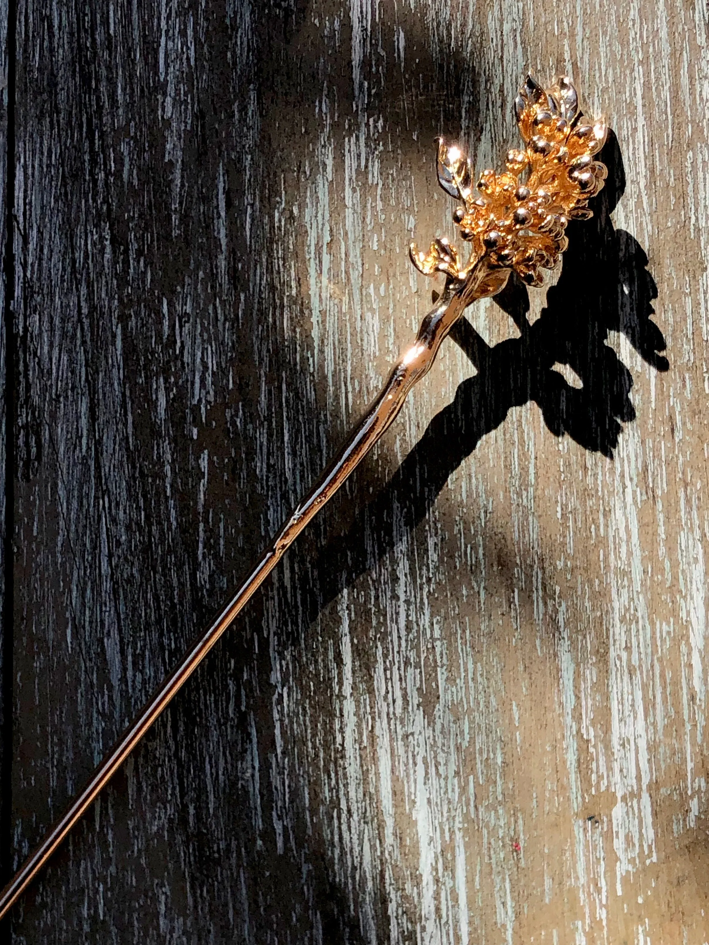Lilac Flower Garden Gold Hair Stick