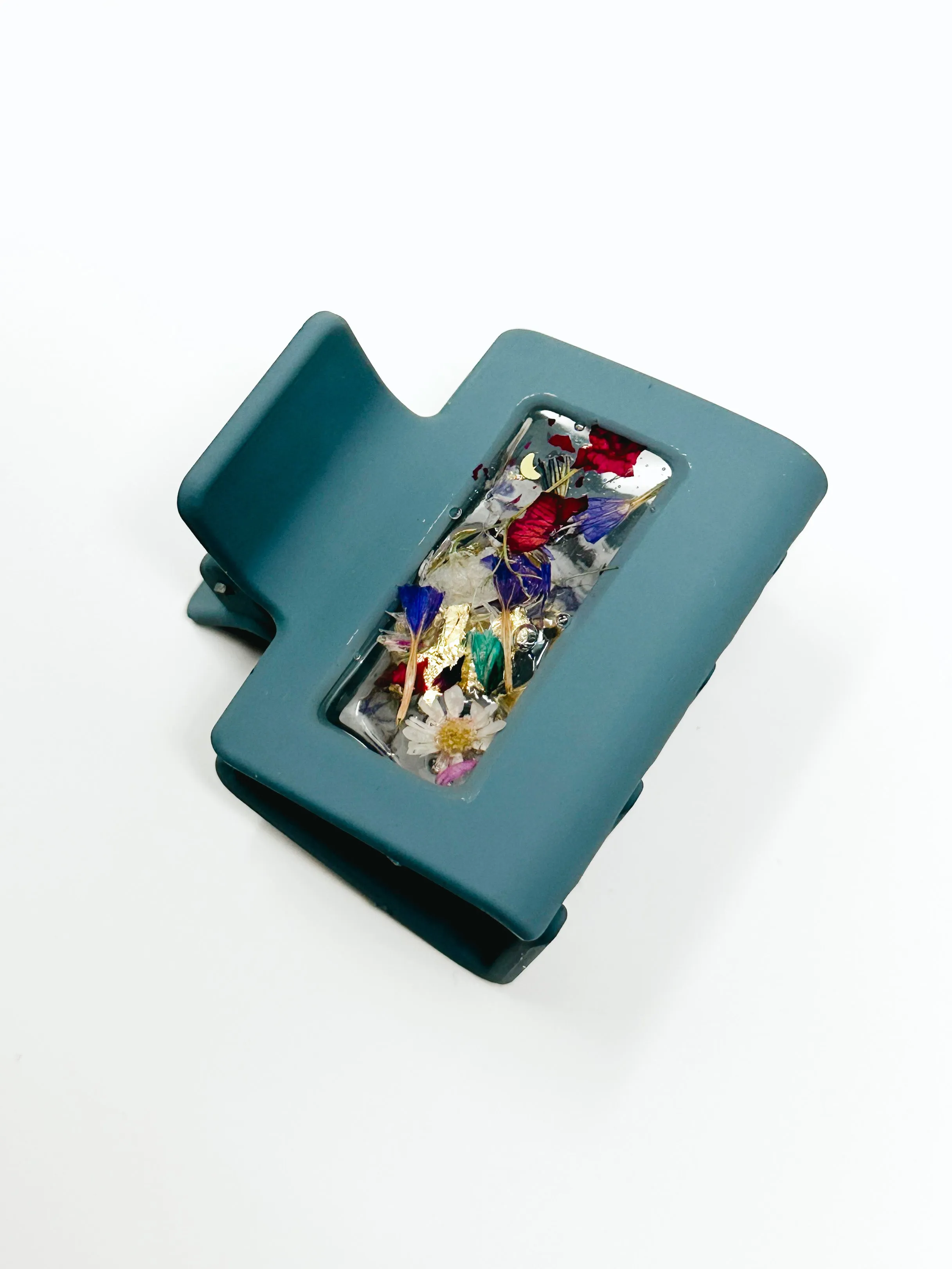 Ocean Blue SM Claw Clip with real Flowers