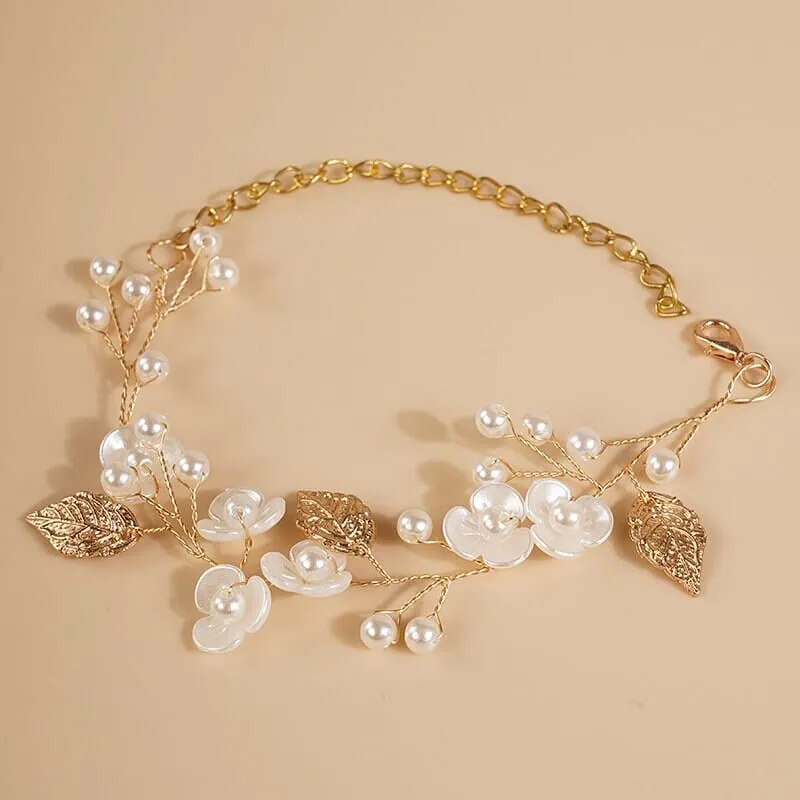 Off White Flower Bridal Bracelet, Wedding Floral Pearl Wire Bracelet, Bridesmaid Small Flower Bracelet, Prom Party Wire Bracelet