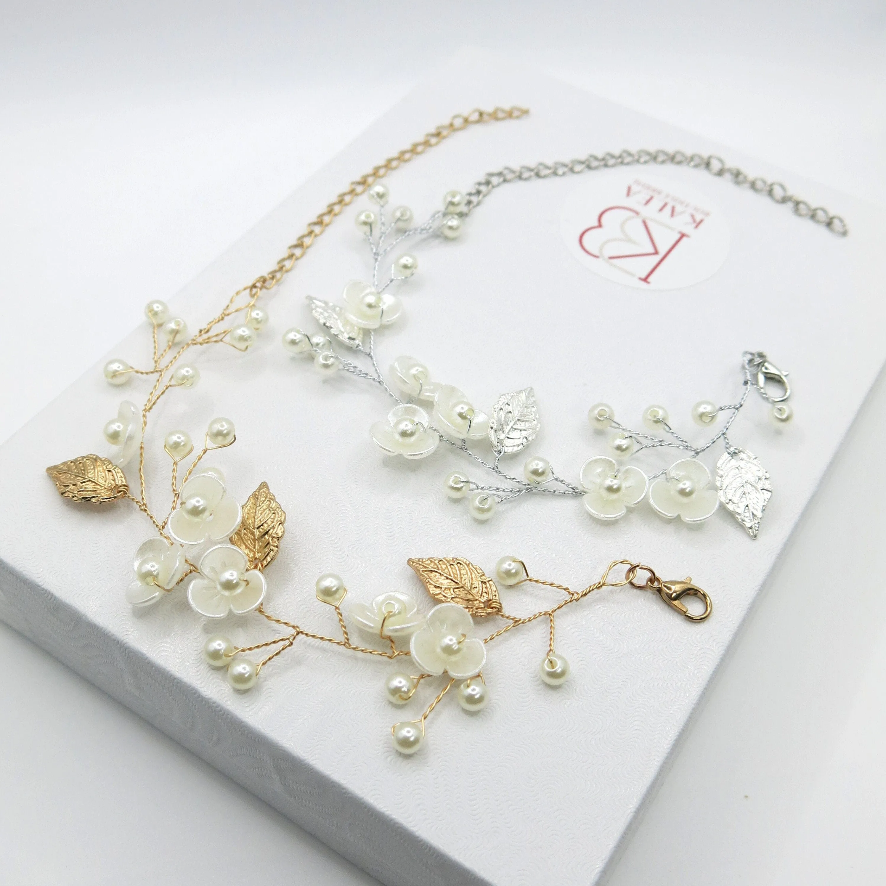Off White Flower Bridal Bracelet, Wedding Floral Pearl Wire Bracelet, Bridesmaid Small Flower Bracelet, Prom Party Wire Bracelet