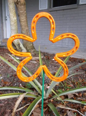 Orange Horseshoe Flower, Metal  Garden Stake, Spring Yard Art, Lucky Horseshoe