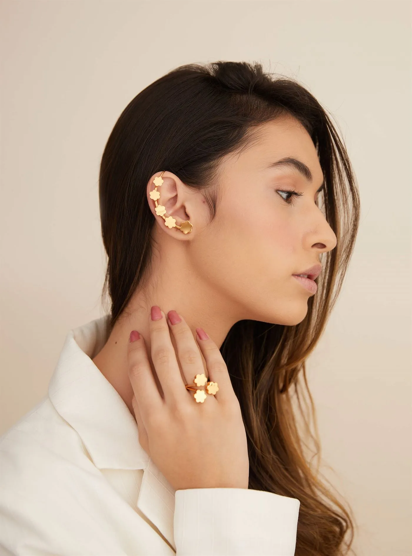Outhouse   I   Oh Poppi Mulberry Street Clump Earcuff Brass, Gold Accessories OHAW21EC401