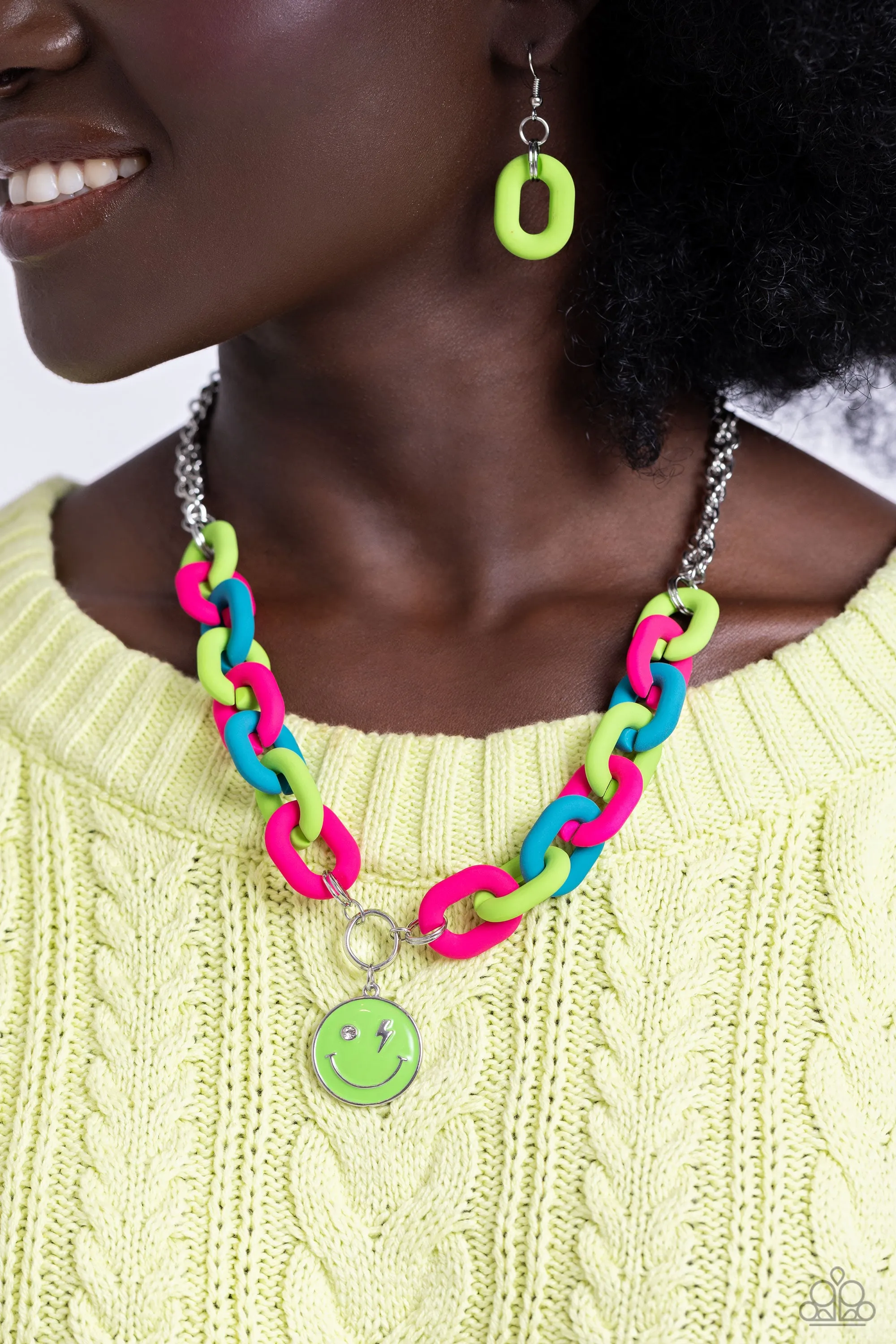 Paparazzi Speed SMILE Necklace Green & Go the Extra SMILE Bracelet Green