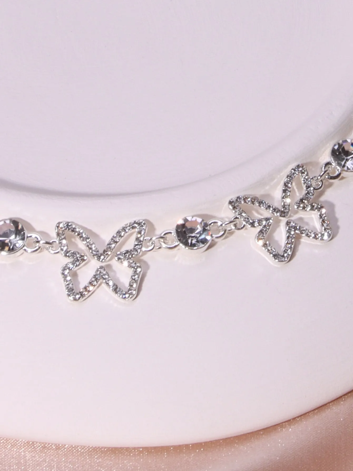 Rhinestone Butterfly Decor Choker - Silver