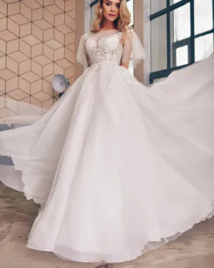 Romantic Tulle Wedding Dresses Lace Tulle Butterfly Sleeves Sheer O-Neckline A-line Bridal Gowns Outdoors