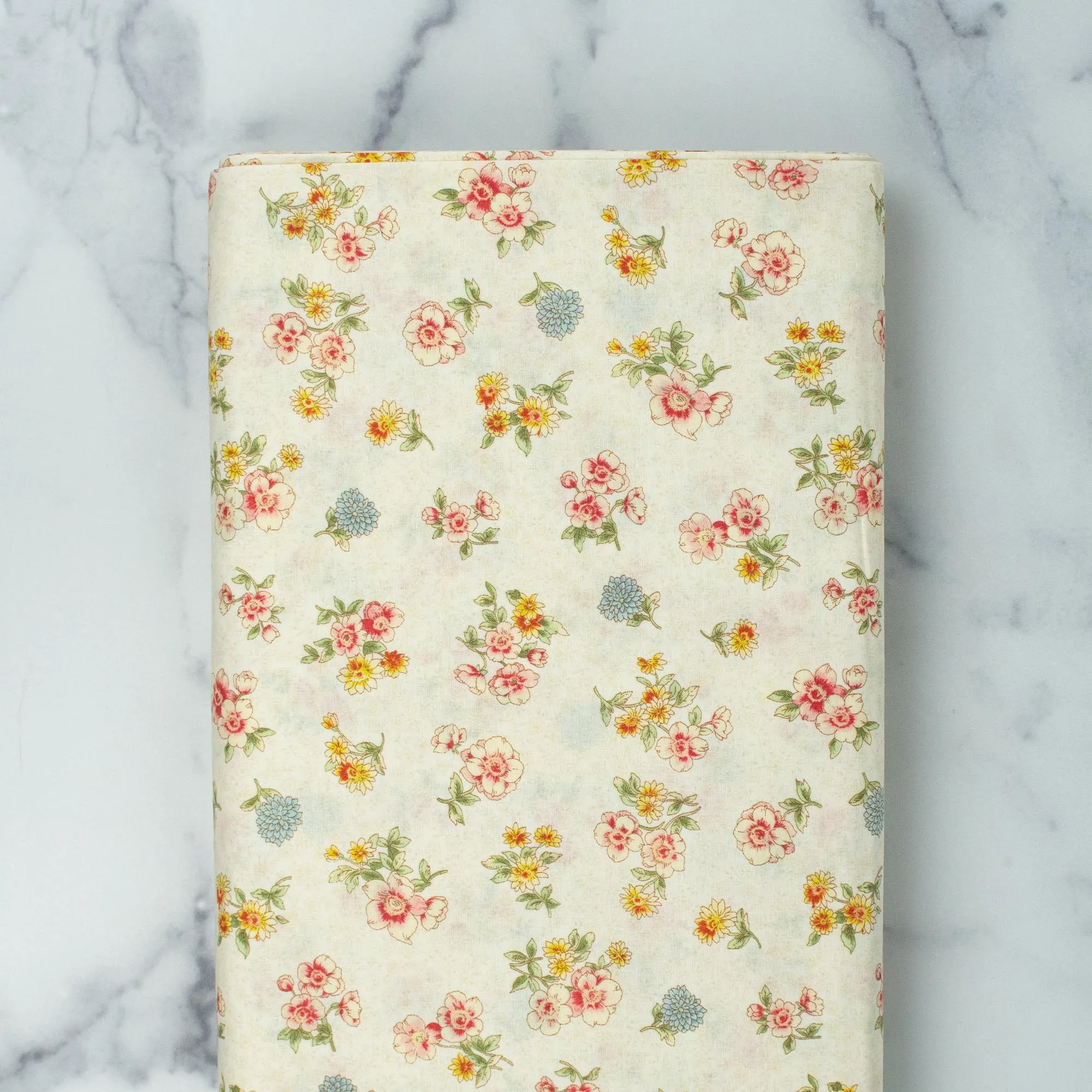Ruru Bouquet The Rose Garden - Small Bouquets on Antique Cream Background
