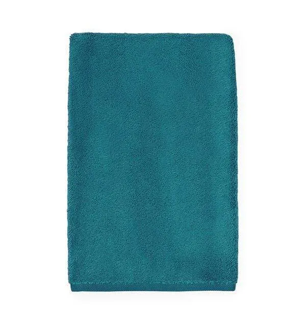 Sarma Towel by Sferra