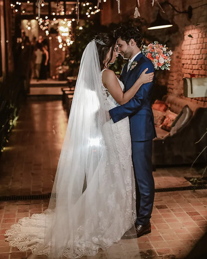 Sexy Mermaid Lace Wedding Dresses Deep V-Neckline Backless Trumpet Bridal Wedding Gowns 2021