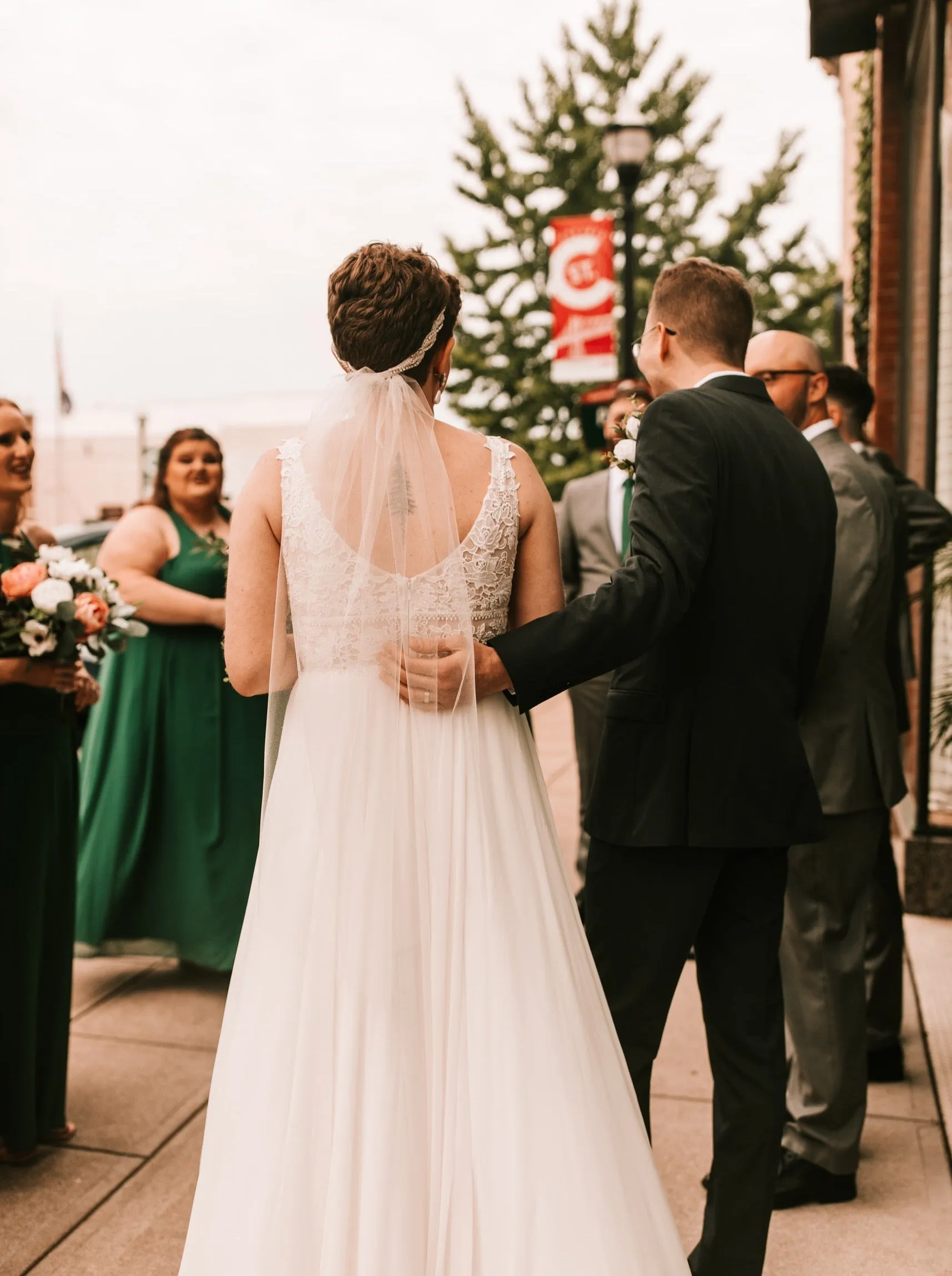 Simple Fingertip Bridal Veil for Short Hair, Bobs & Pixies
