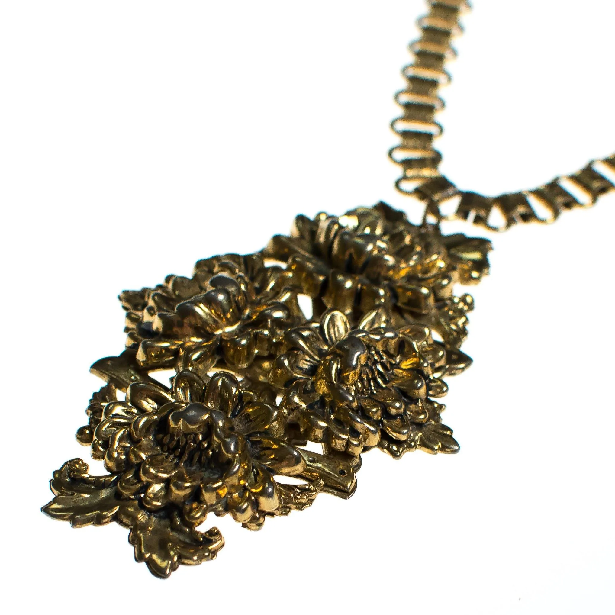 Vintage 1940s Repousse Gold Floral Pendant Neckalce with Book Chain