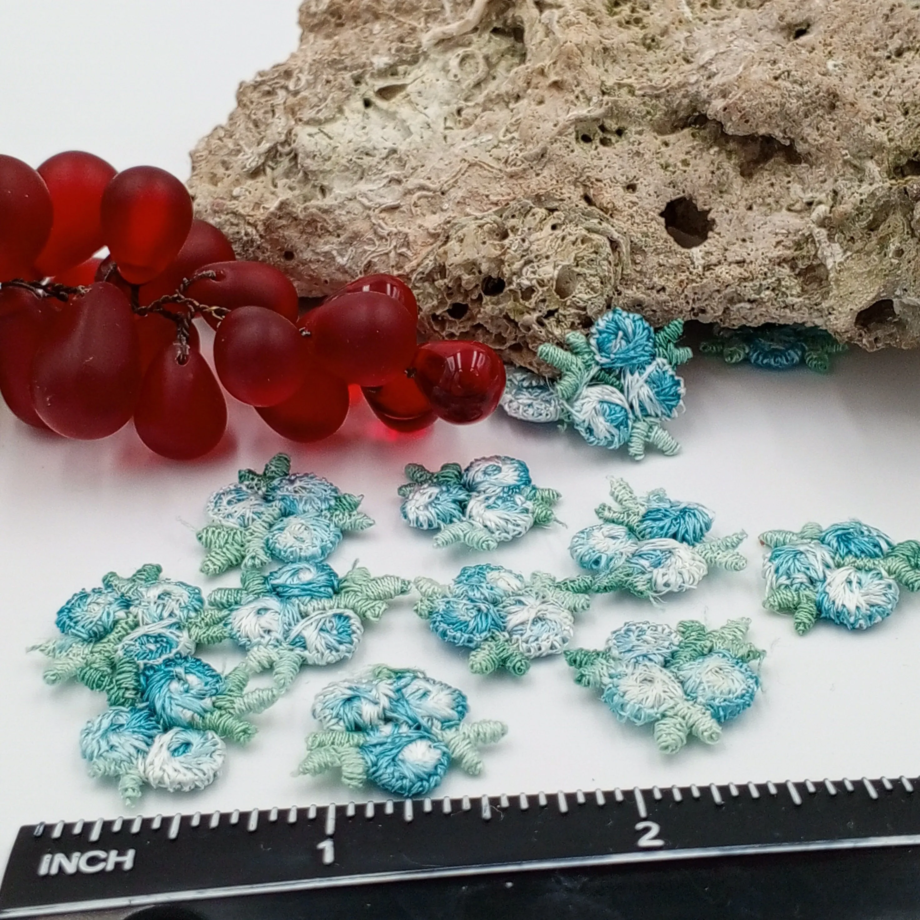 VINTAGE appliques cute blue green flower embroidery Patches #307