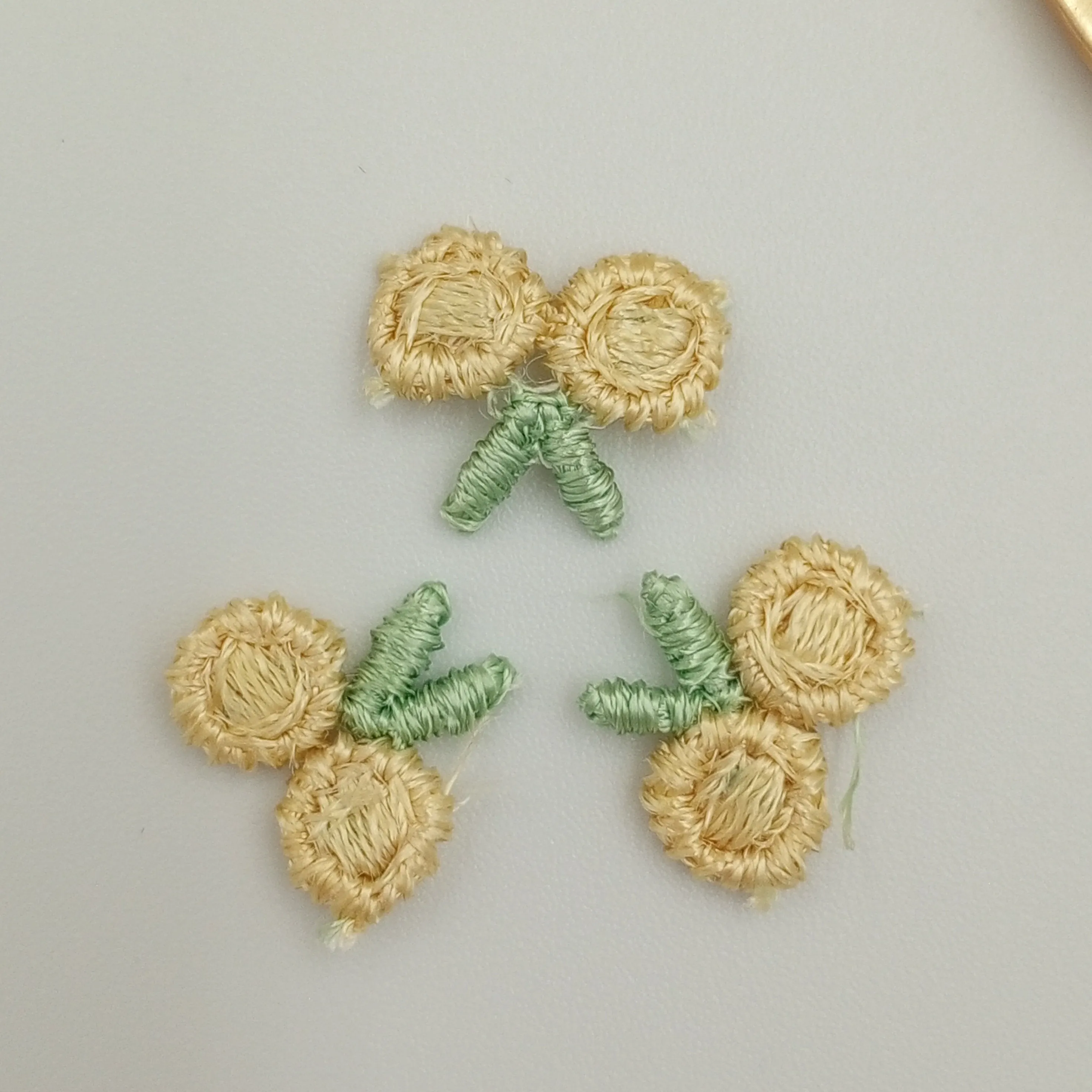 VINTAGE appliques cute green yellow flower embroidery Patches #313