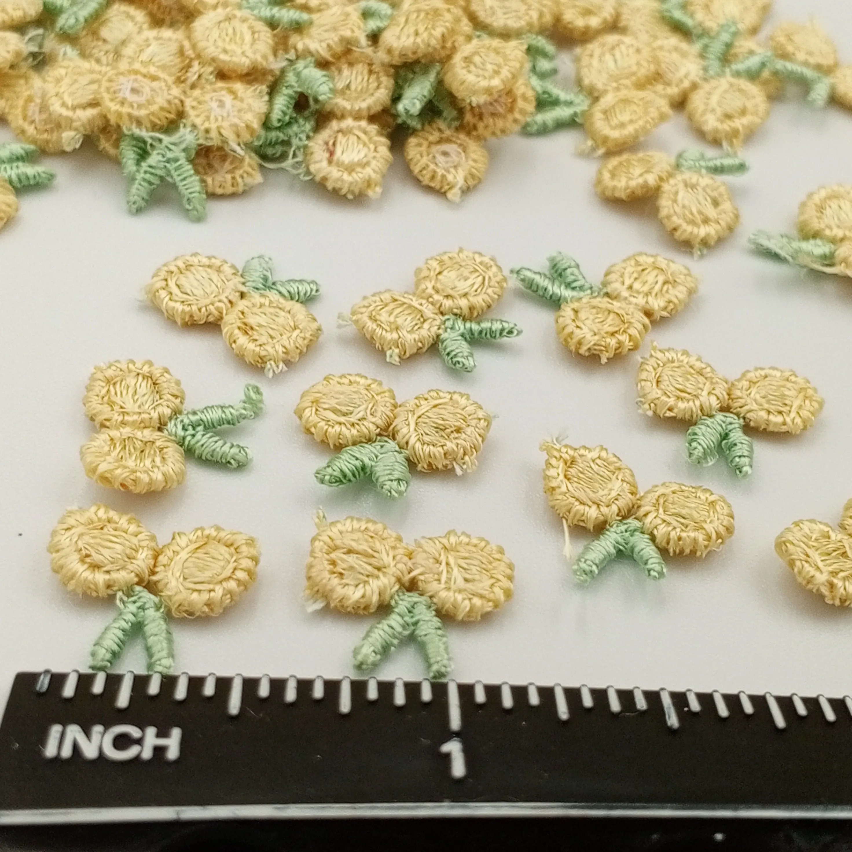 VINTAGE appliques cute green yellow flower embroidery Patches #313