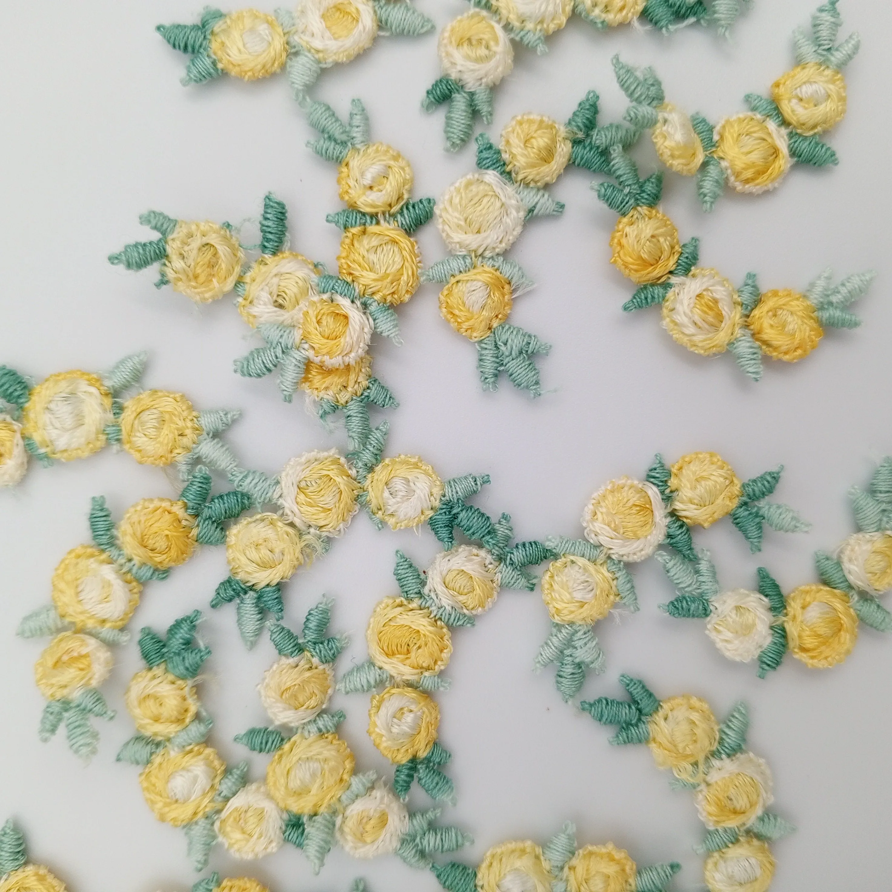 VINTAGE appliques cute light yellow flower embroidery Patches #316