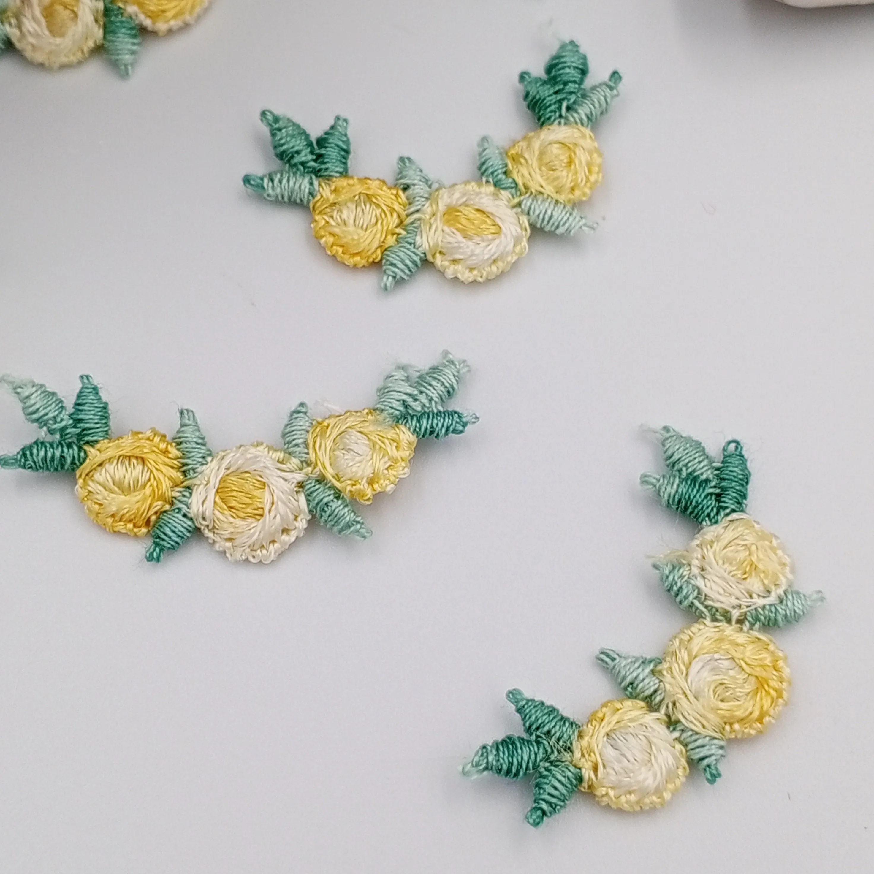 VINTAGE appliques cute light yellow flower embroidery Patches #316