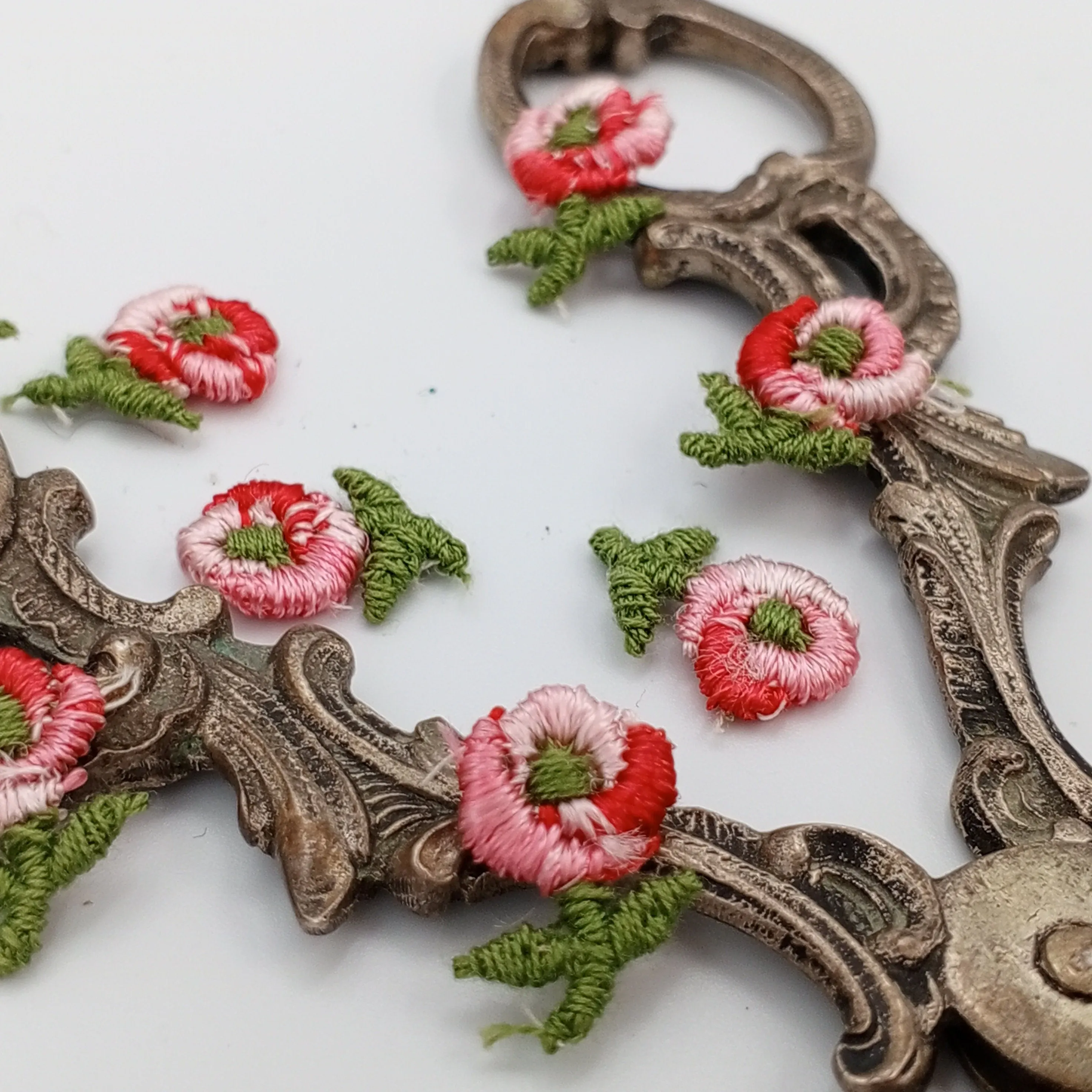 VINTAGE appliques cute red green pink flower embroidery Patches #321