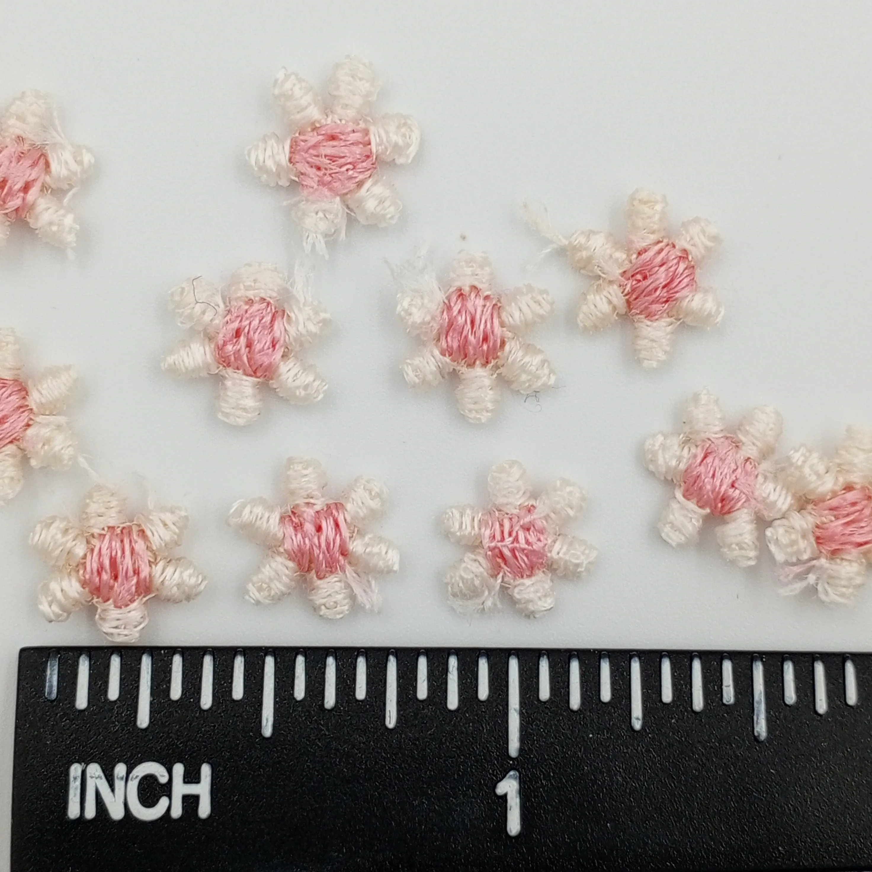VINTAGE appliques cute tiny pink white flower embroidery Patches #327