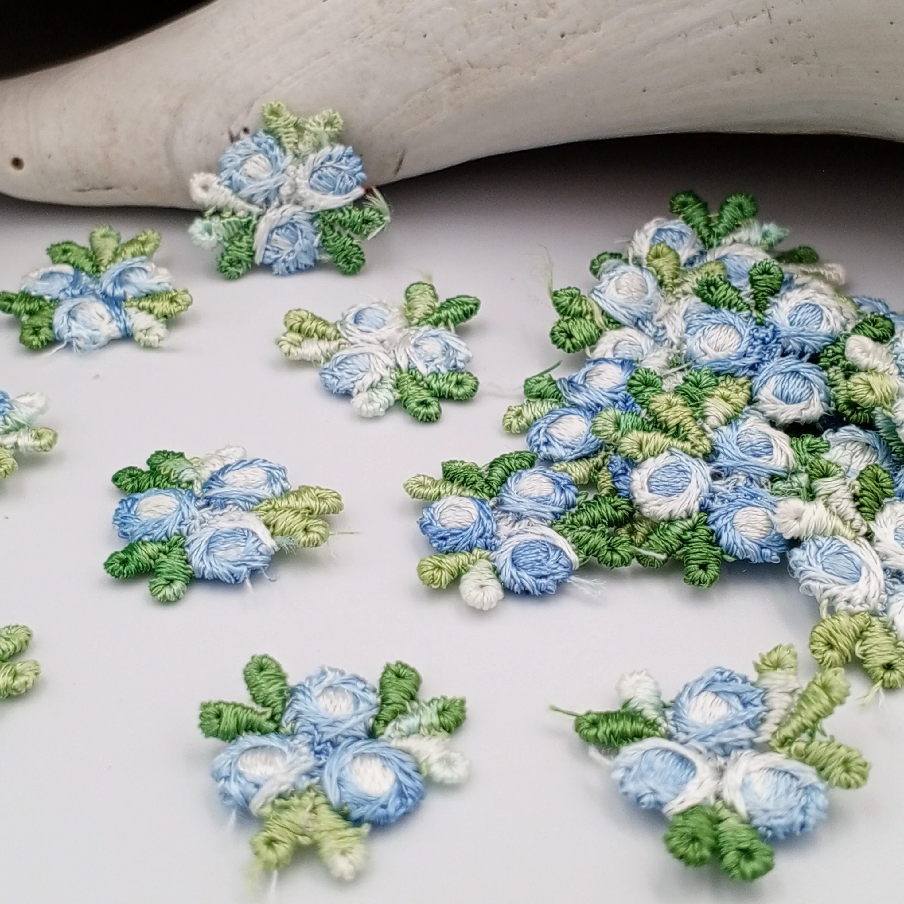 VINTAGE appliques cute white light blue flower embroidery Patches #312