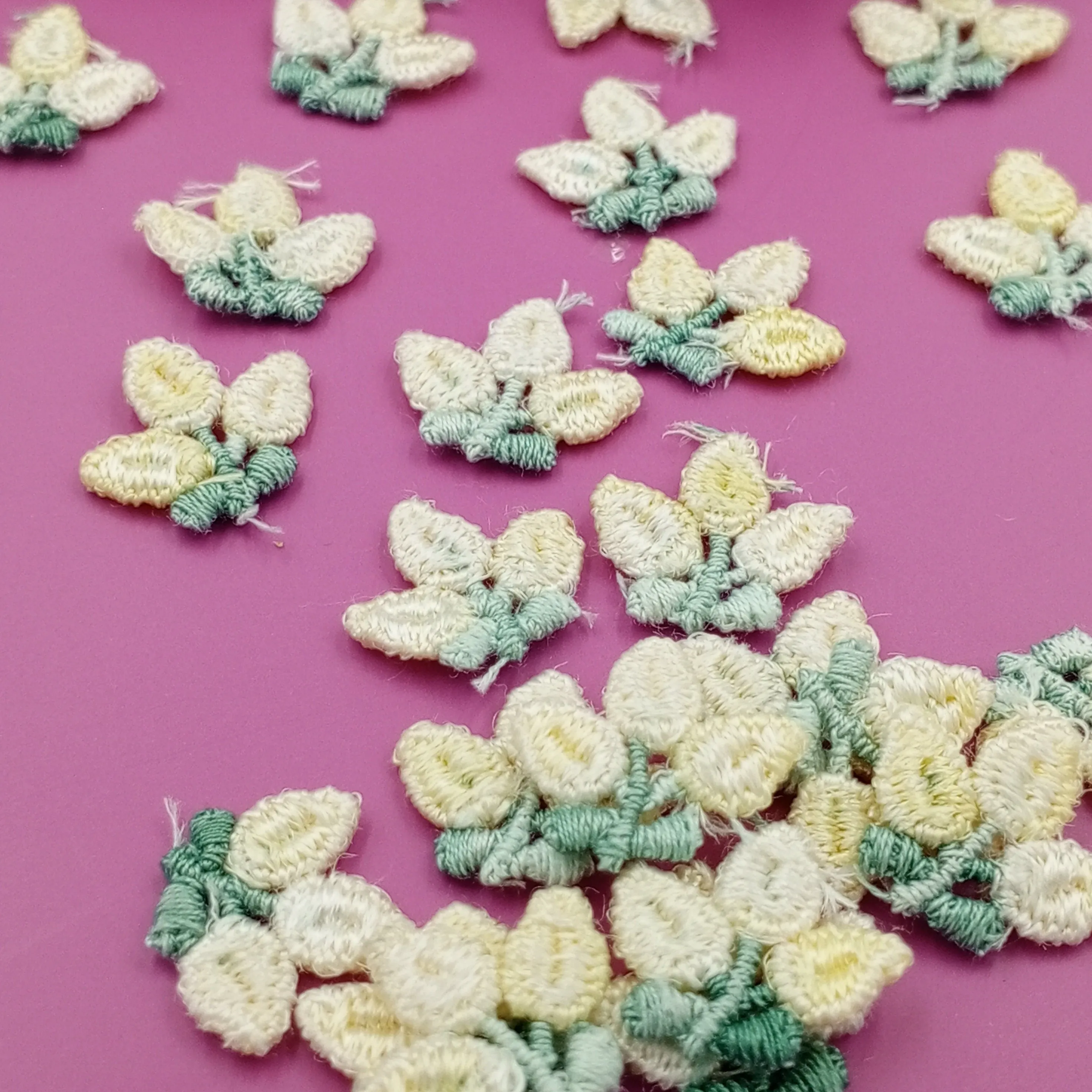 VINTAGE appliques cute white yellow flower embroidery Patches #292