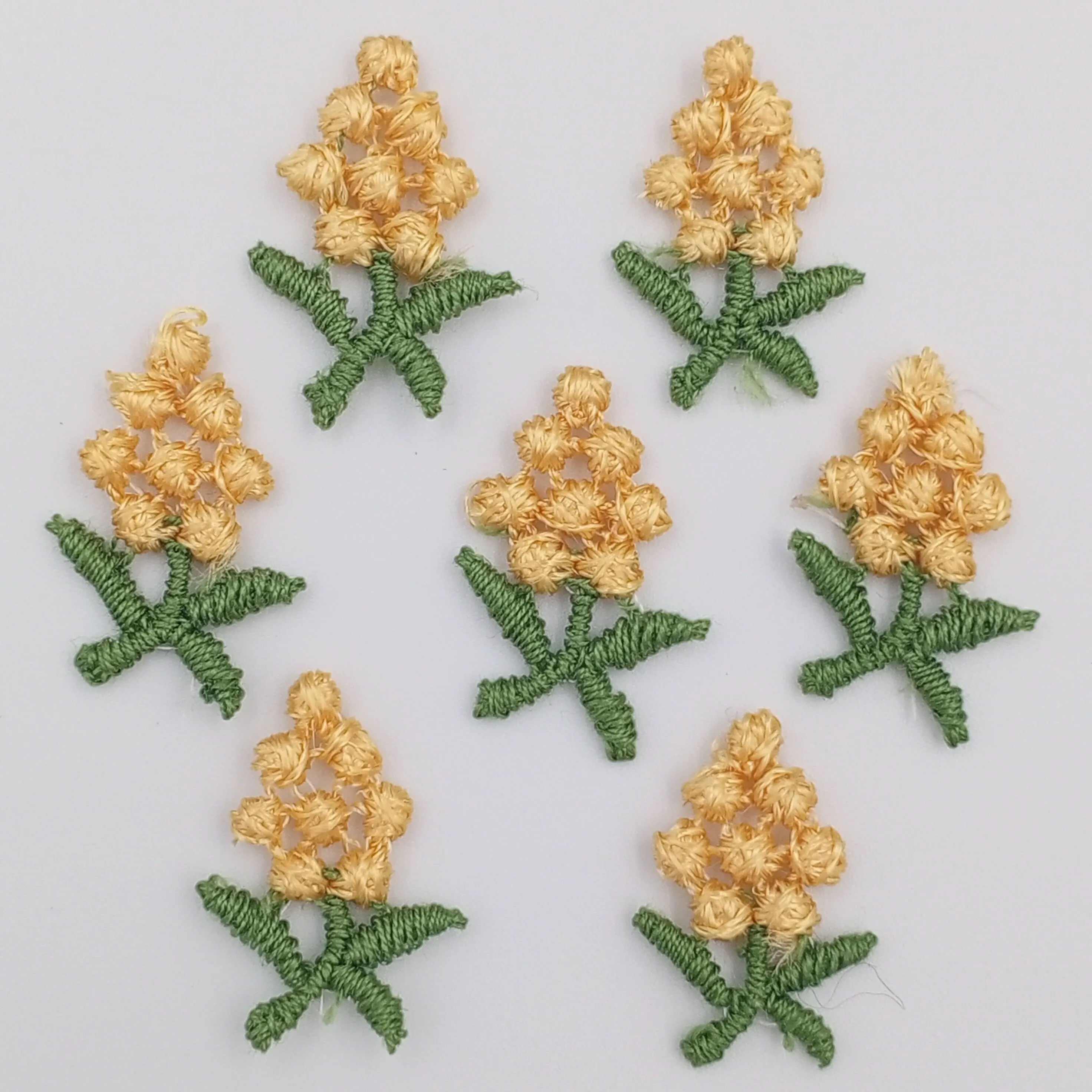 VINTAGE appliques cute yellow flower cluster embroidery Patches #295