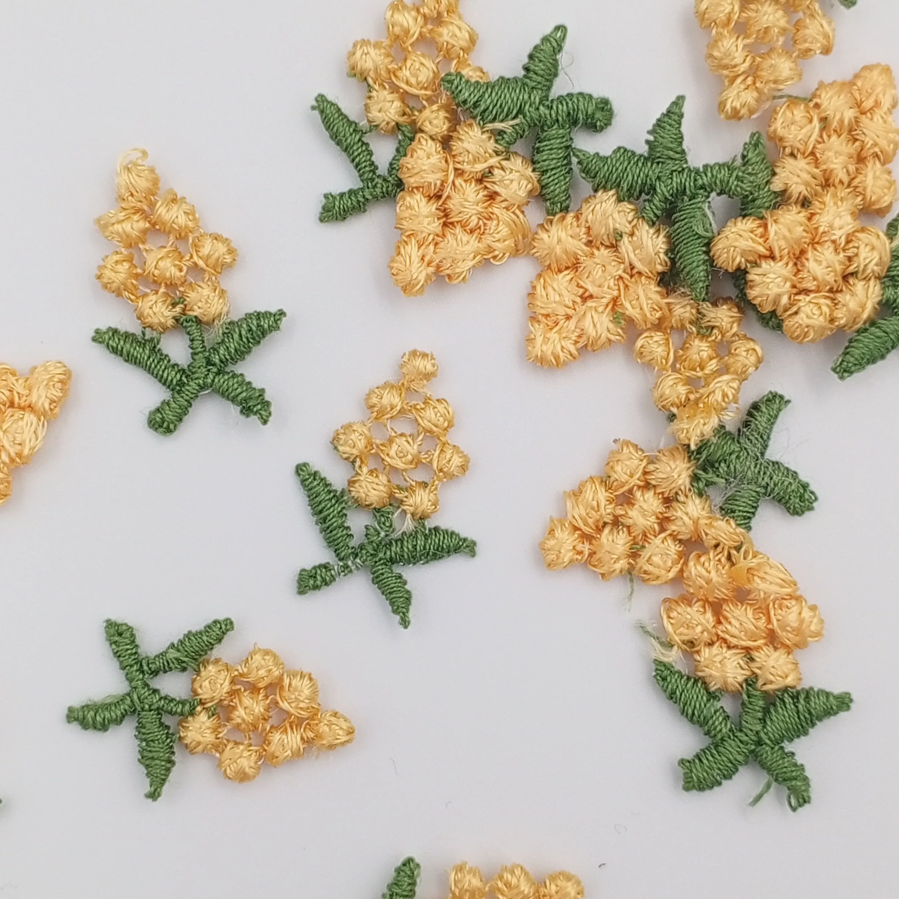 VINTAGE appliques cute yellow flower cluster embroidery Patches #295