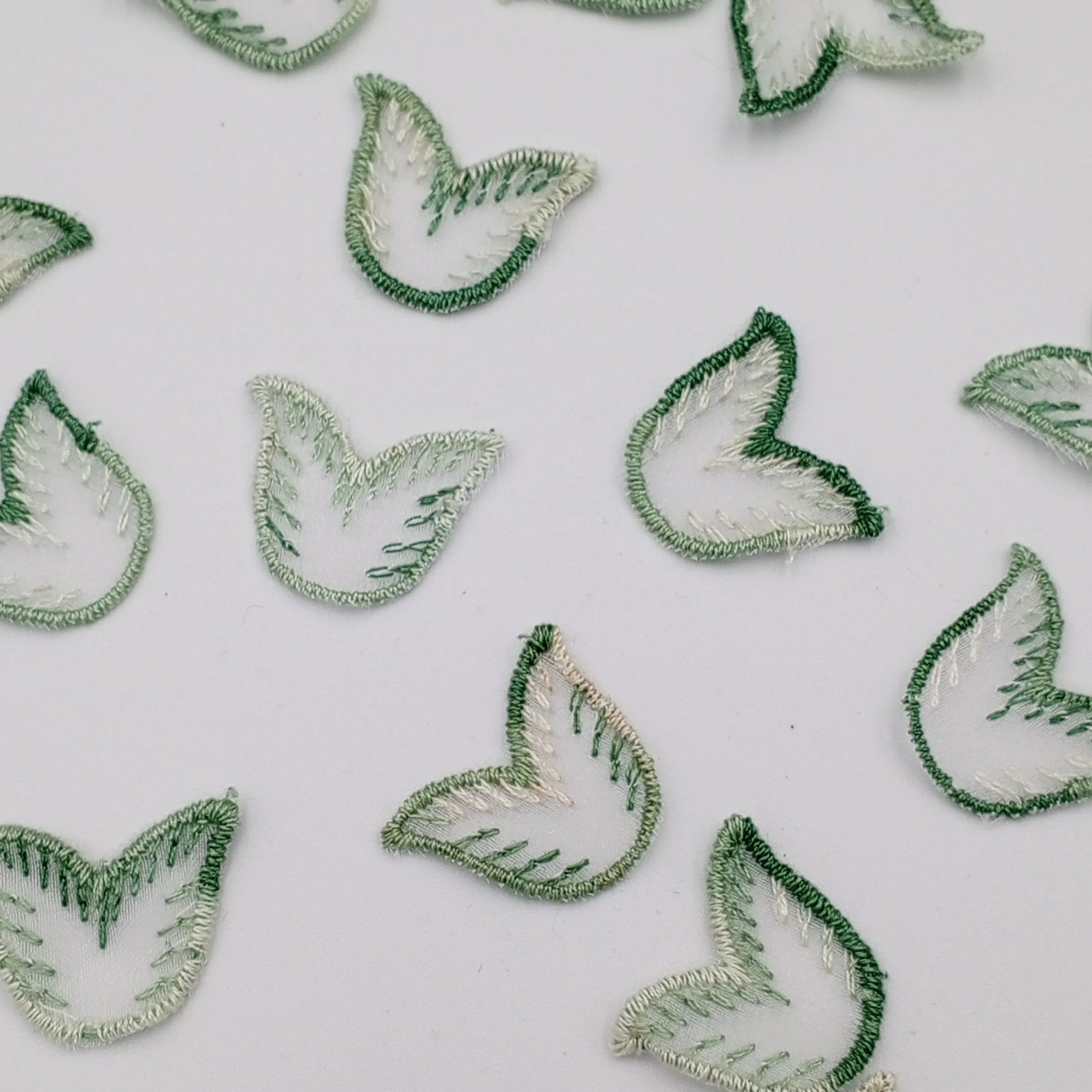 VINTAGE appliques green sheer leave embroidery Patches #336