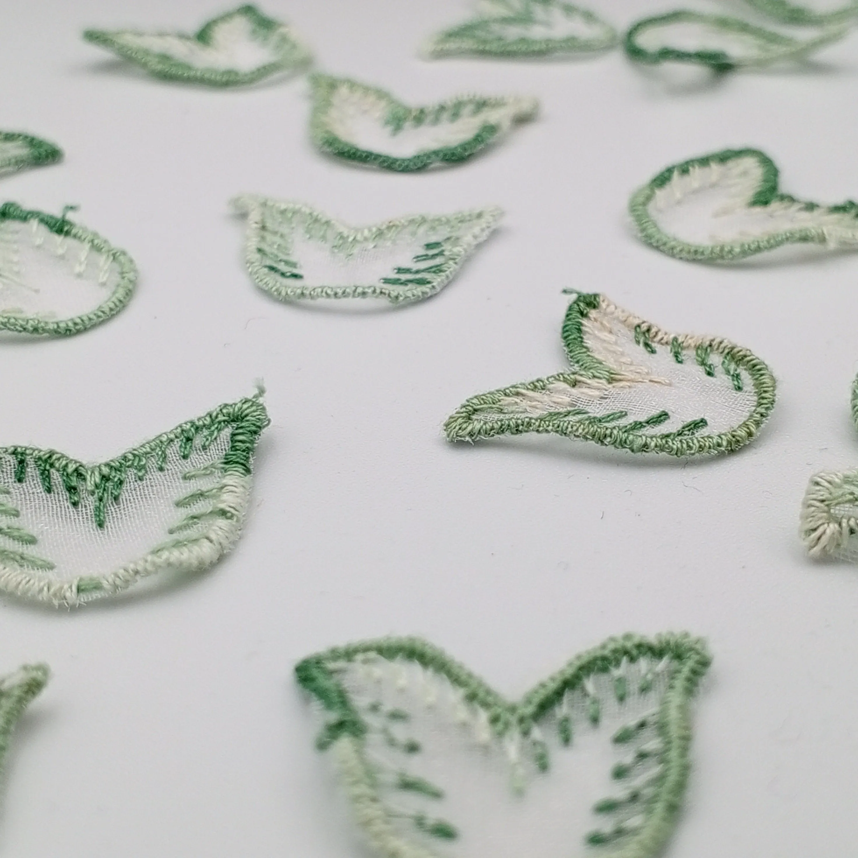 VINTAGE appliques green sheer leave embroidery Patches #336