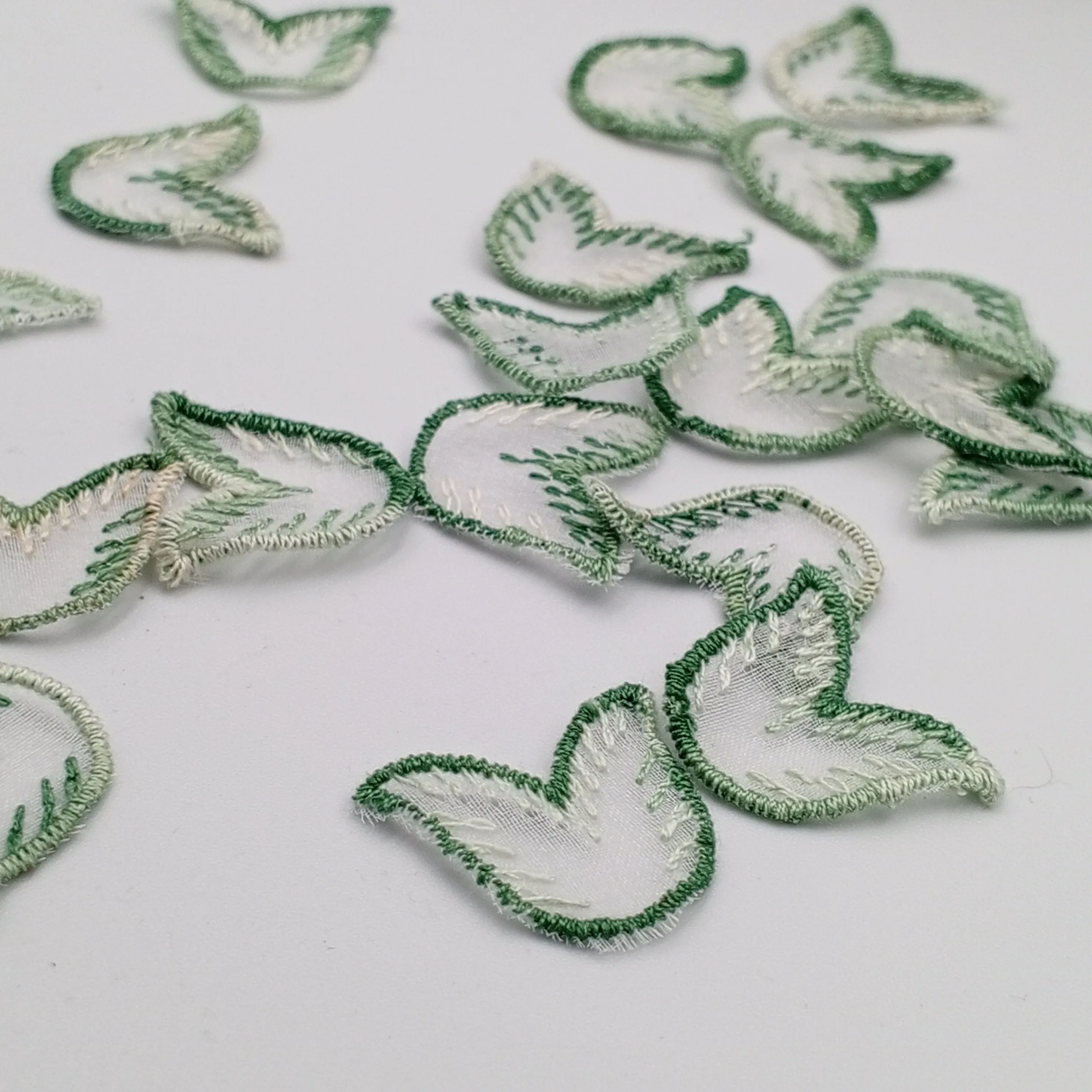 VINTAGE appliques green sheer leave embroidery Patches #336