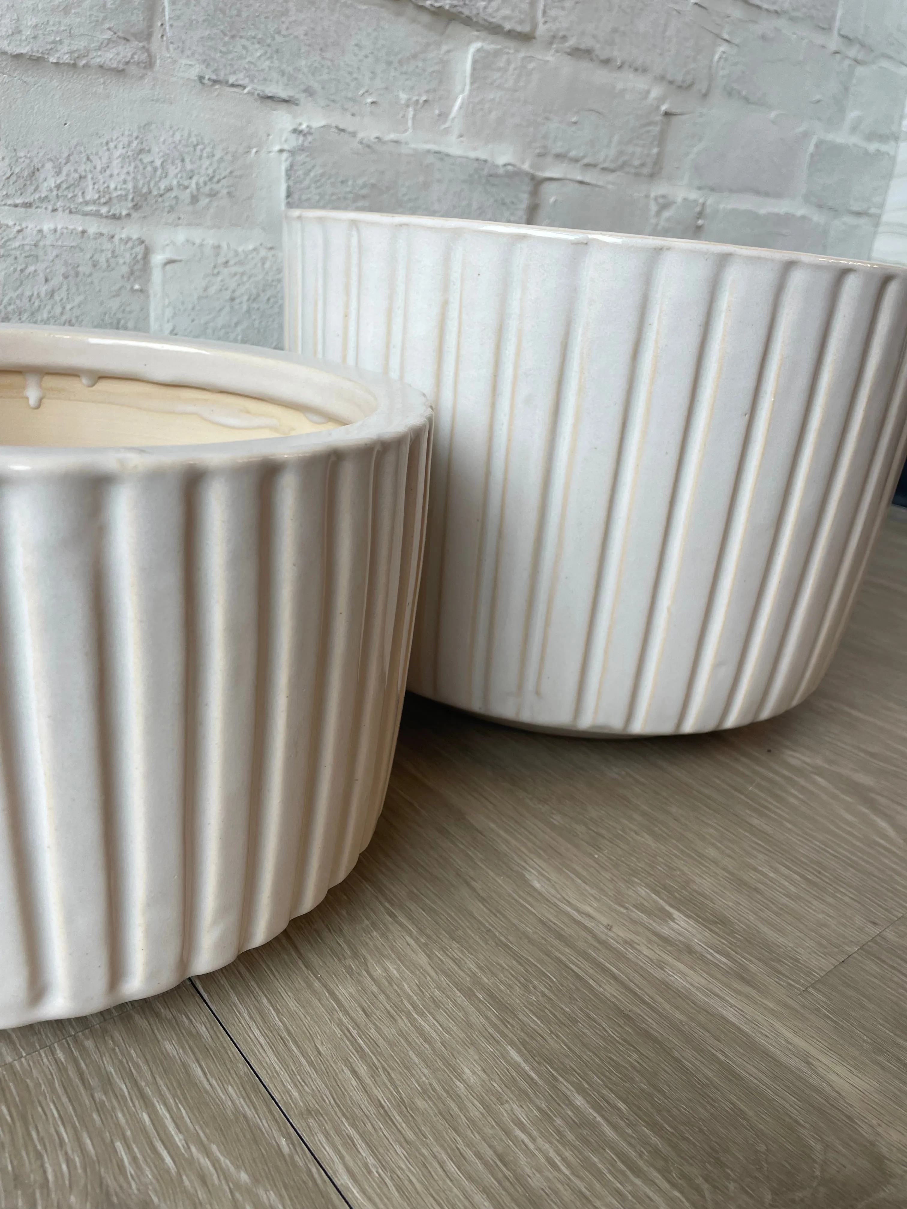 White Glazed Ribbed Planter Pots