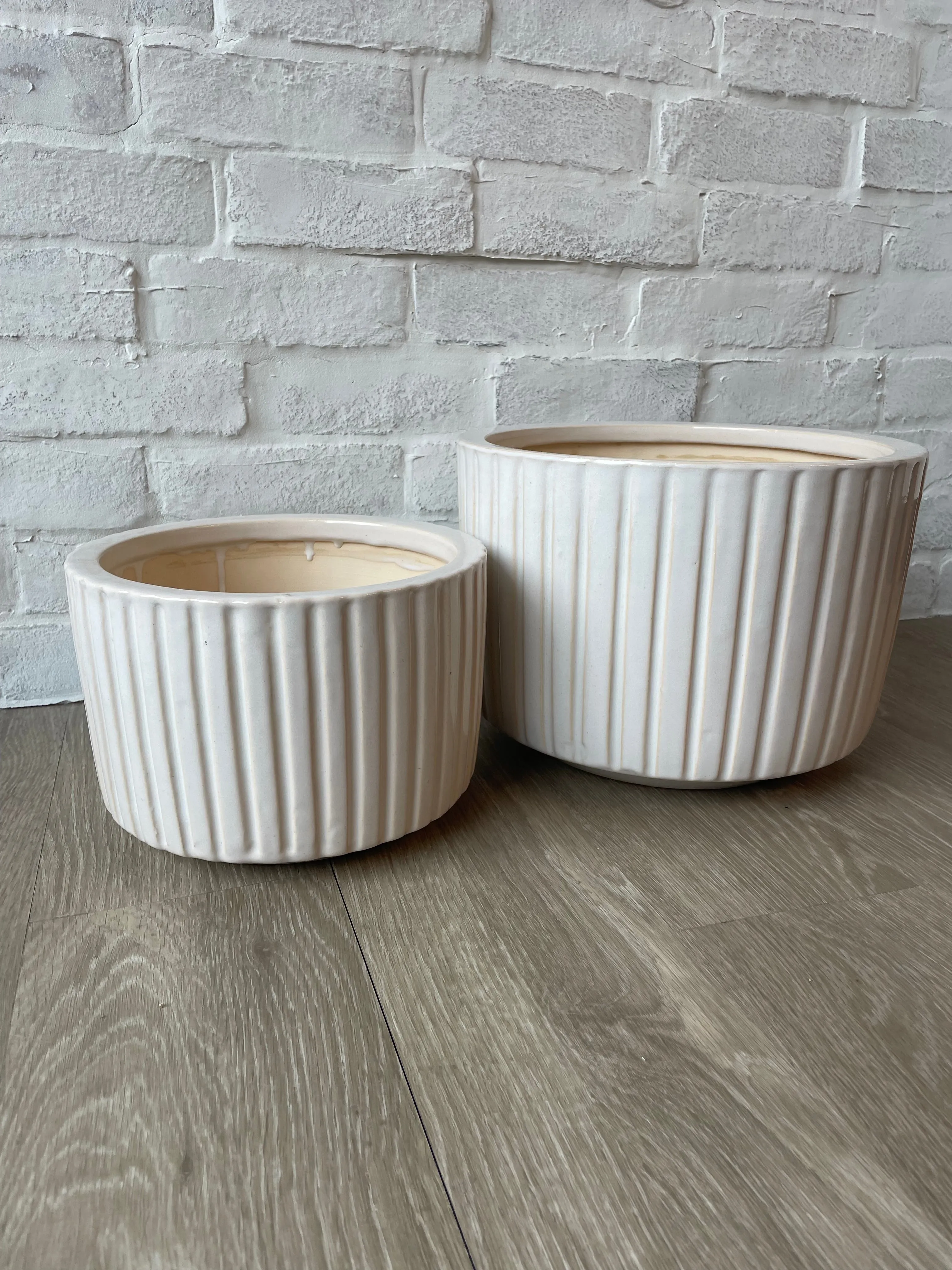 White Glazed Ribbed Planter Pots
